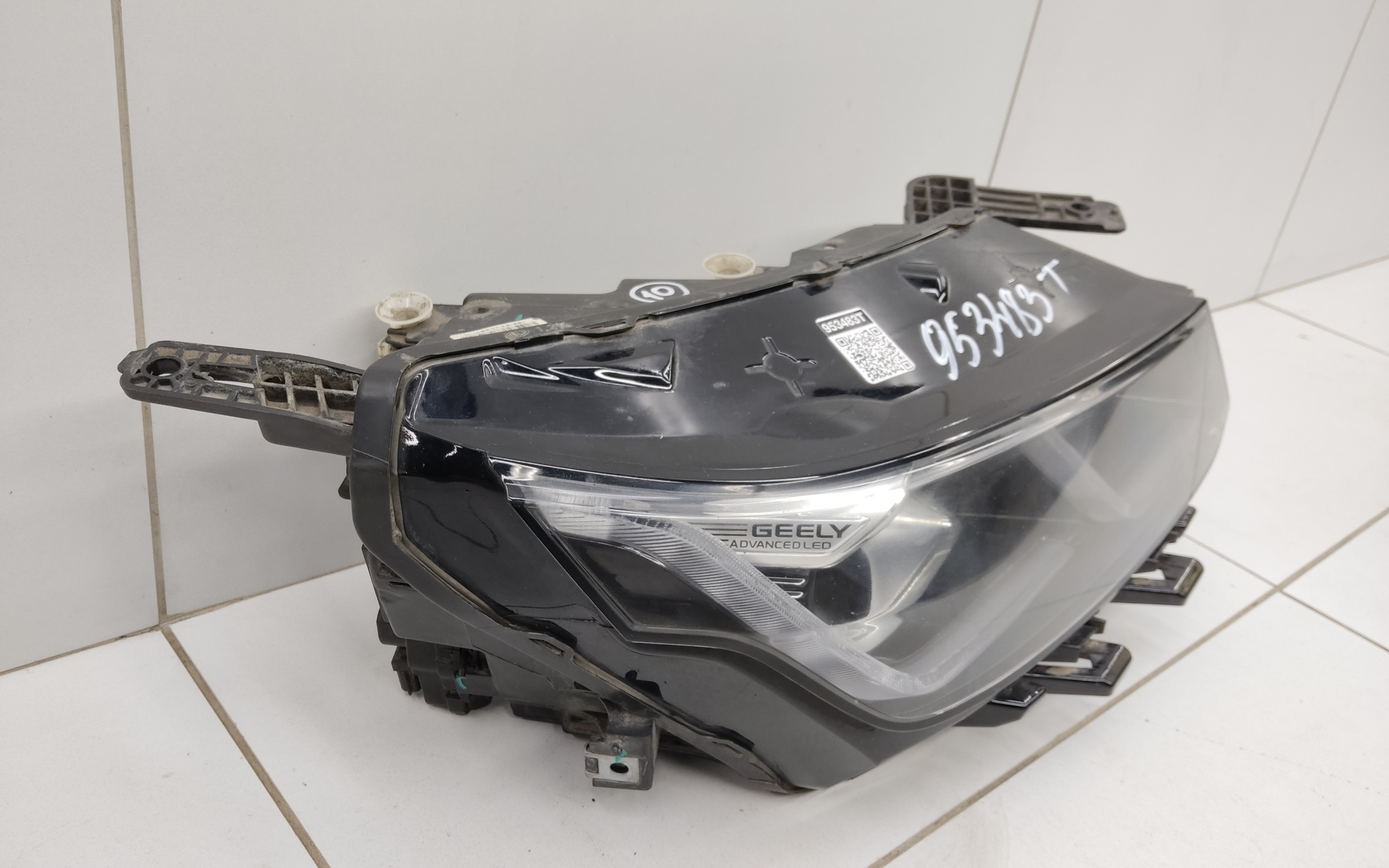 Фара передняя правая Geely Coolray галоген линза
