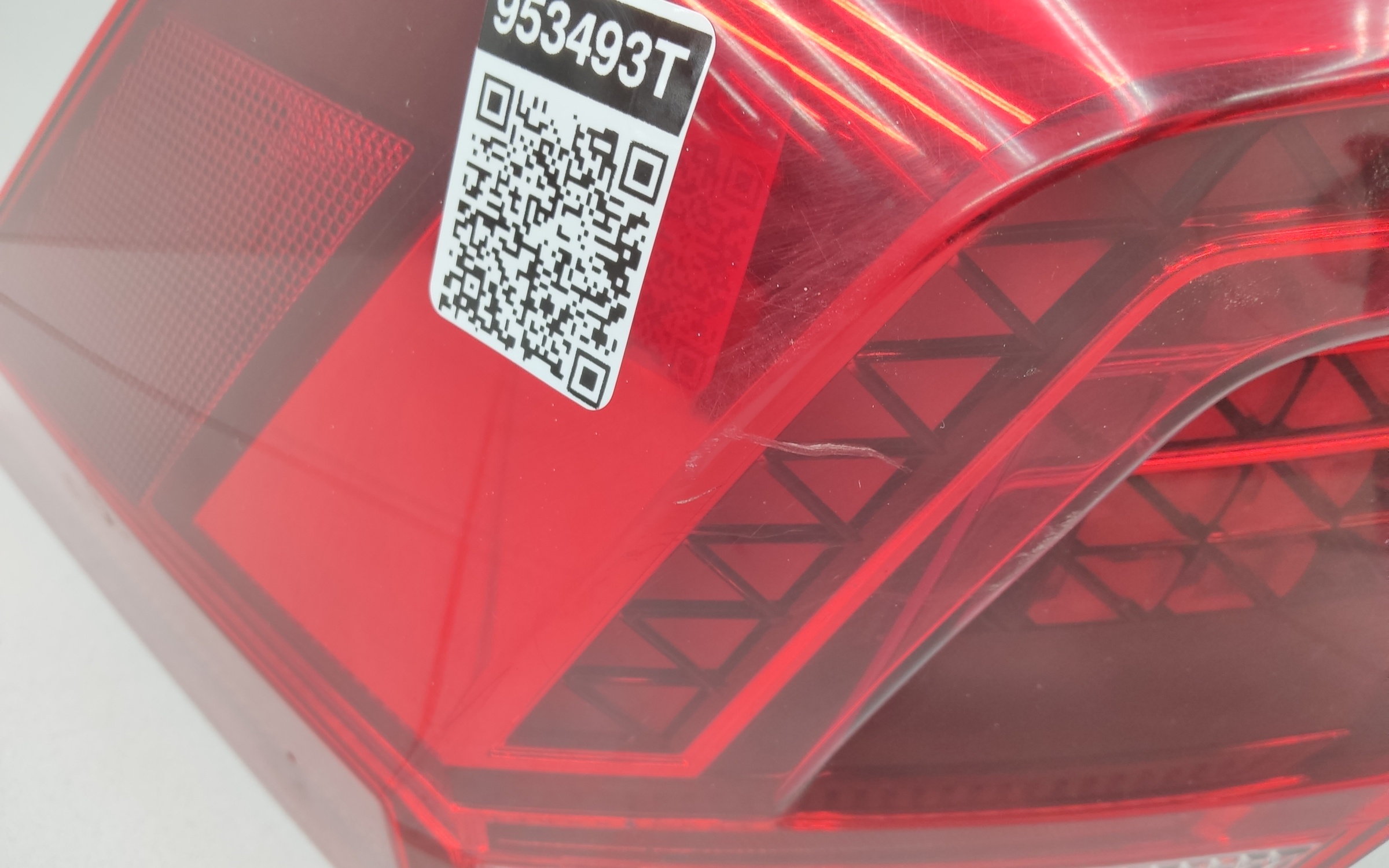 Фонарь задний левый наружный Volkswagen Tiguan 2 LED