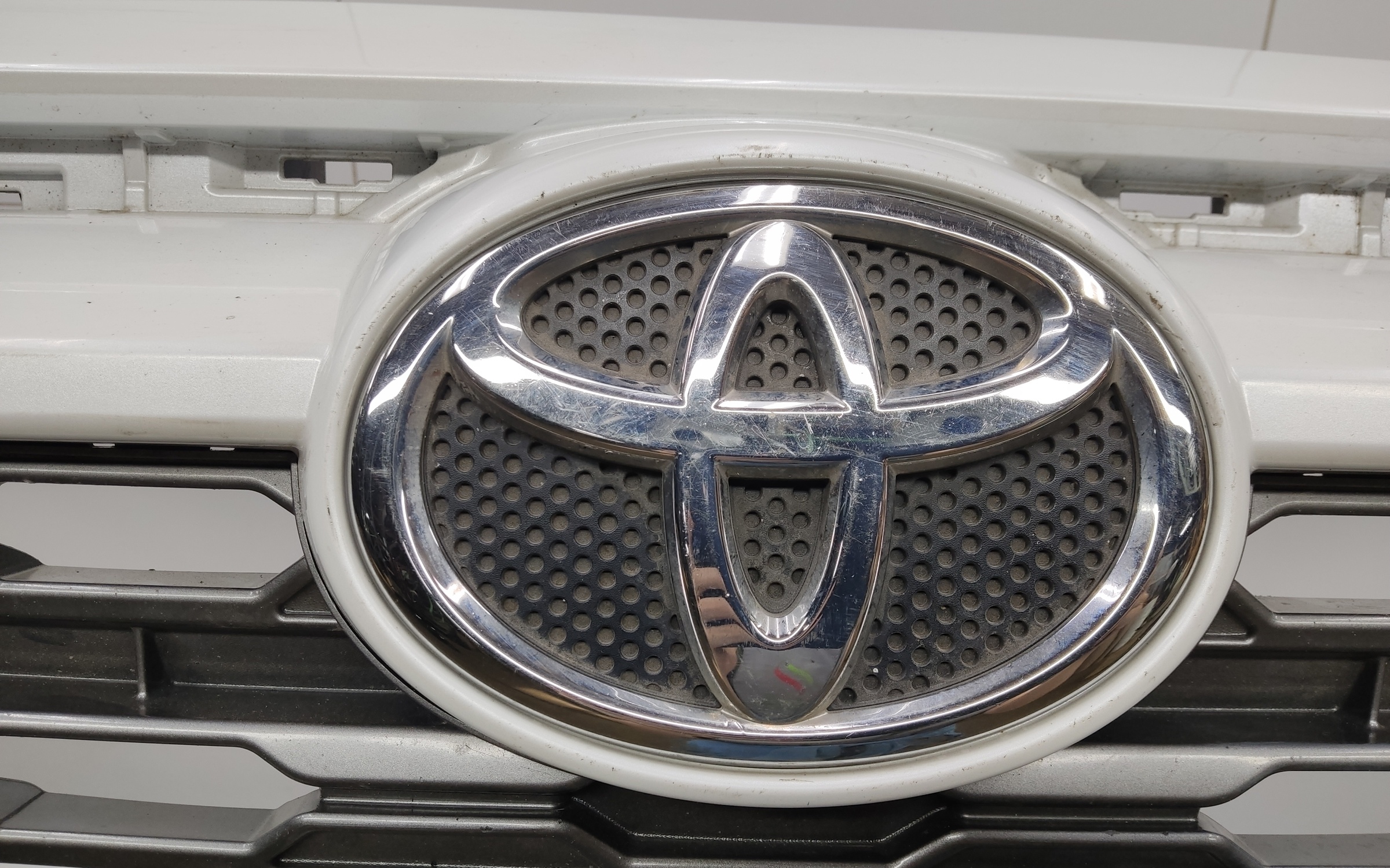 Бампер передний Toyota RAV4 XA50