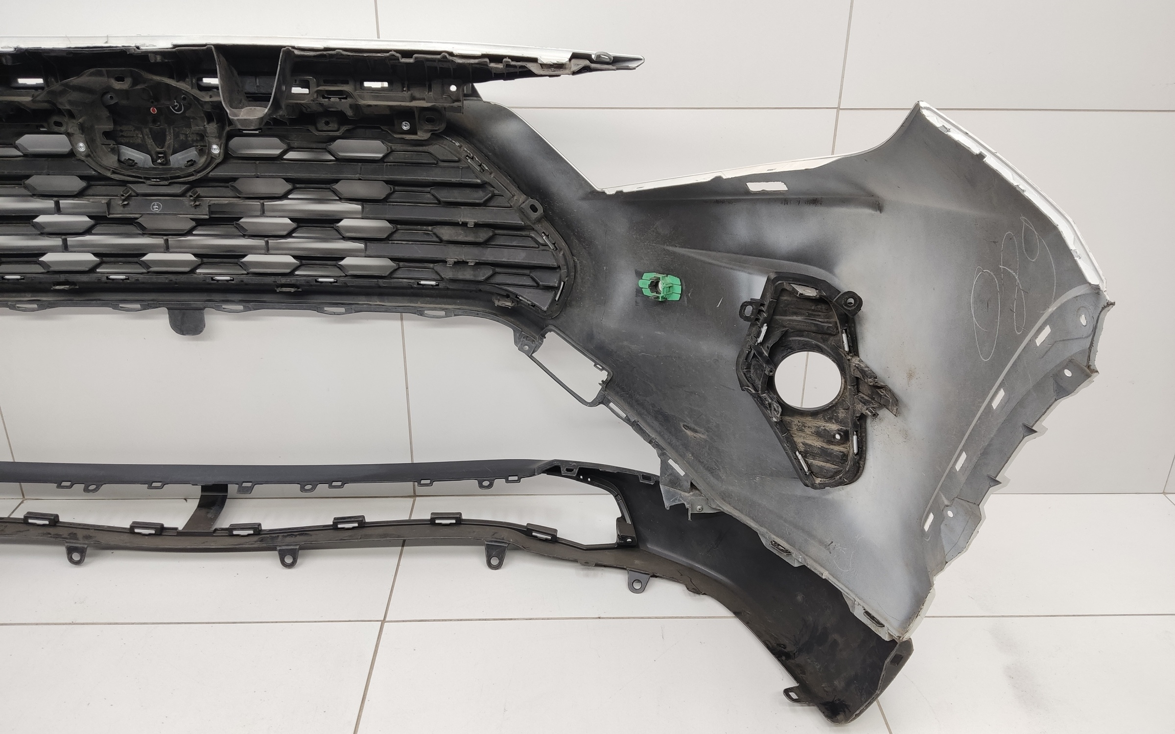 Бампер передний Toyota RAV4 XA50