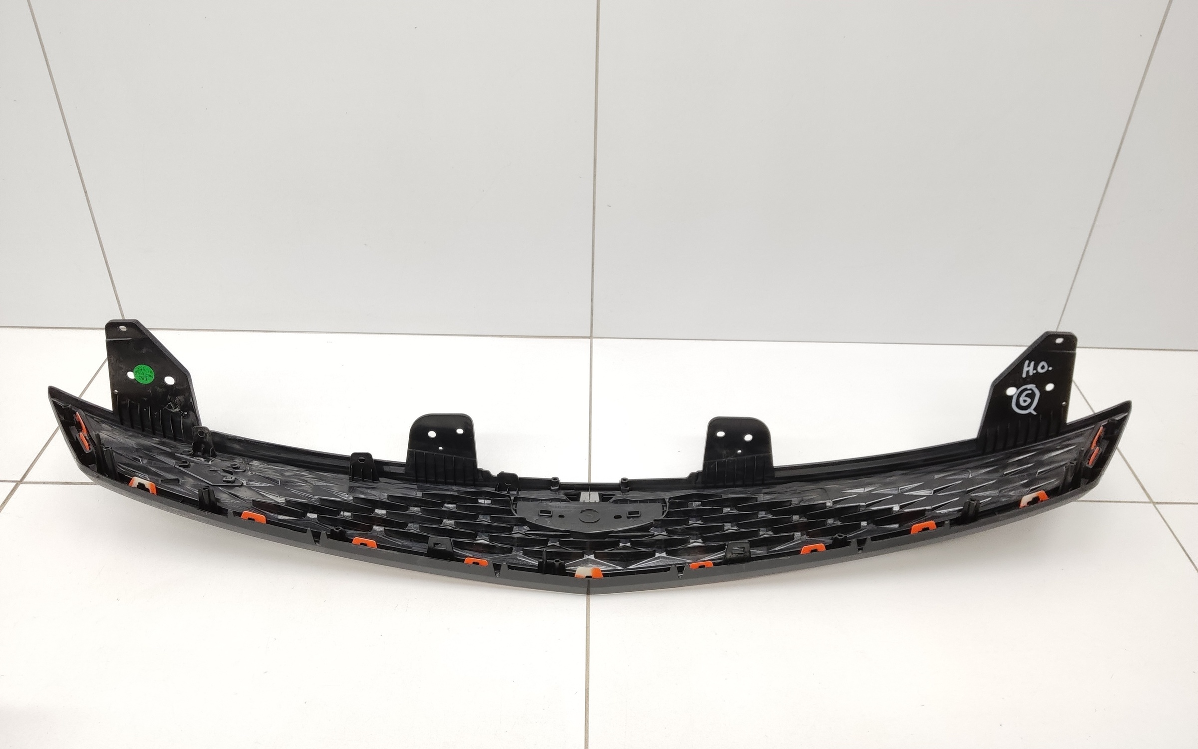 Решетка радиатора Geely Coolray Restail оранжевая под камеру