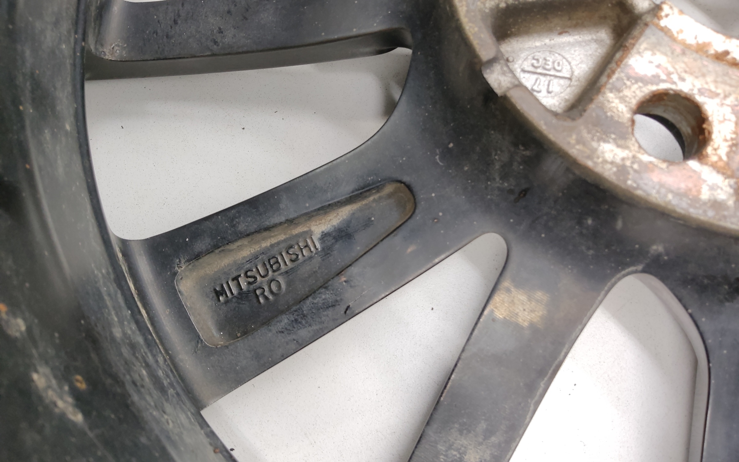 Диск колеса литой Mitsubishi Pajero Sport 3 R18