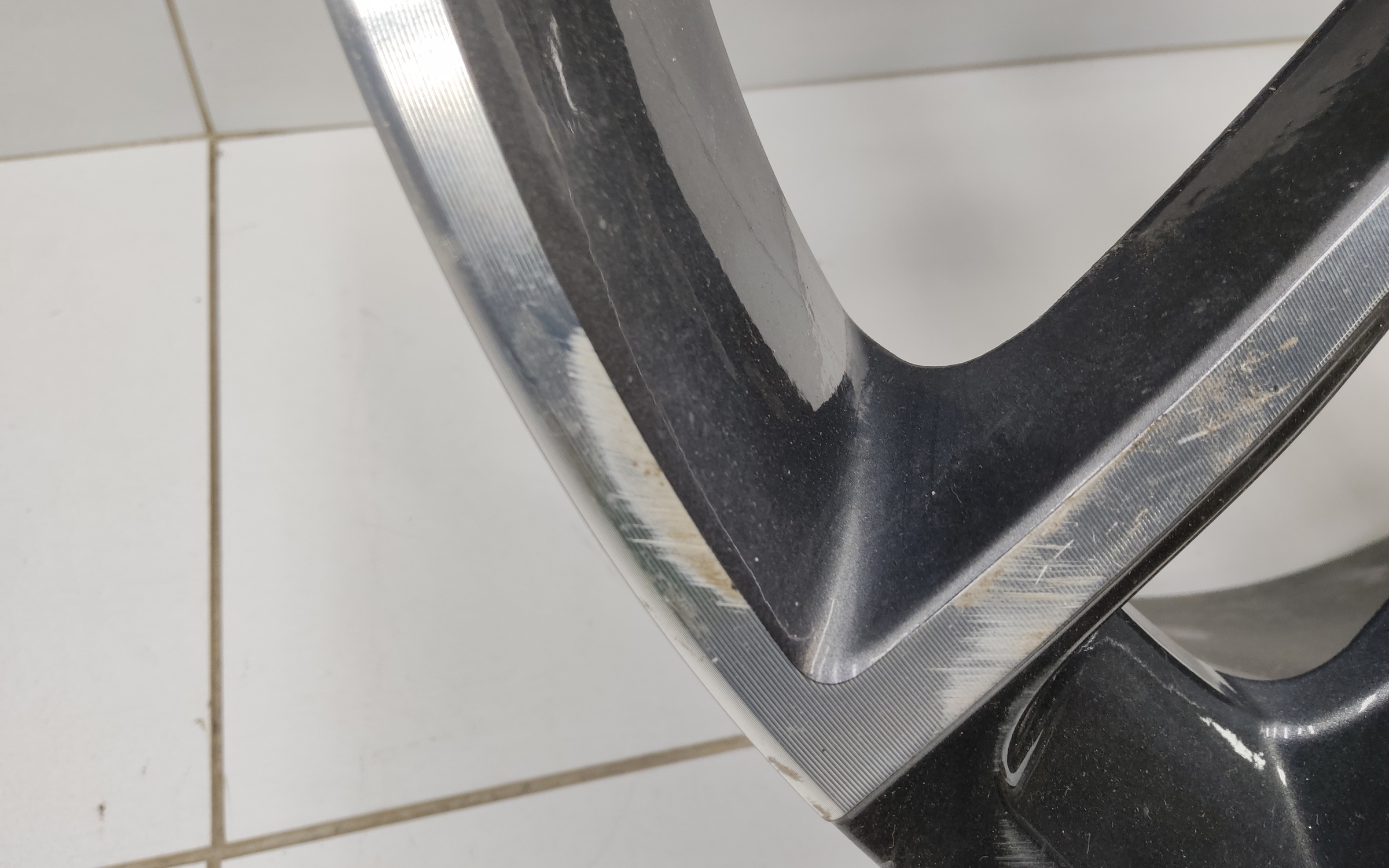 Диск колеса литой Geely Coolray R17
