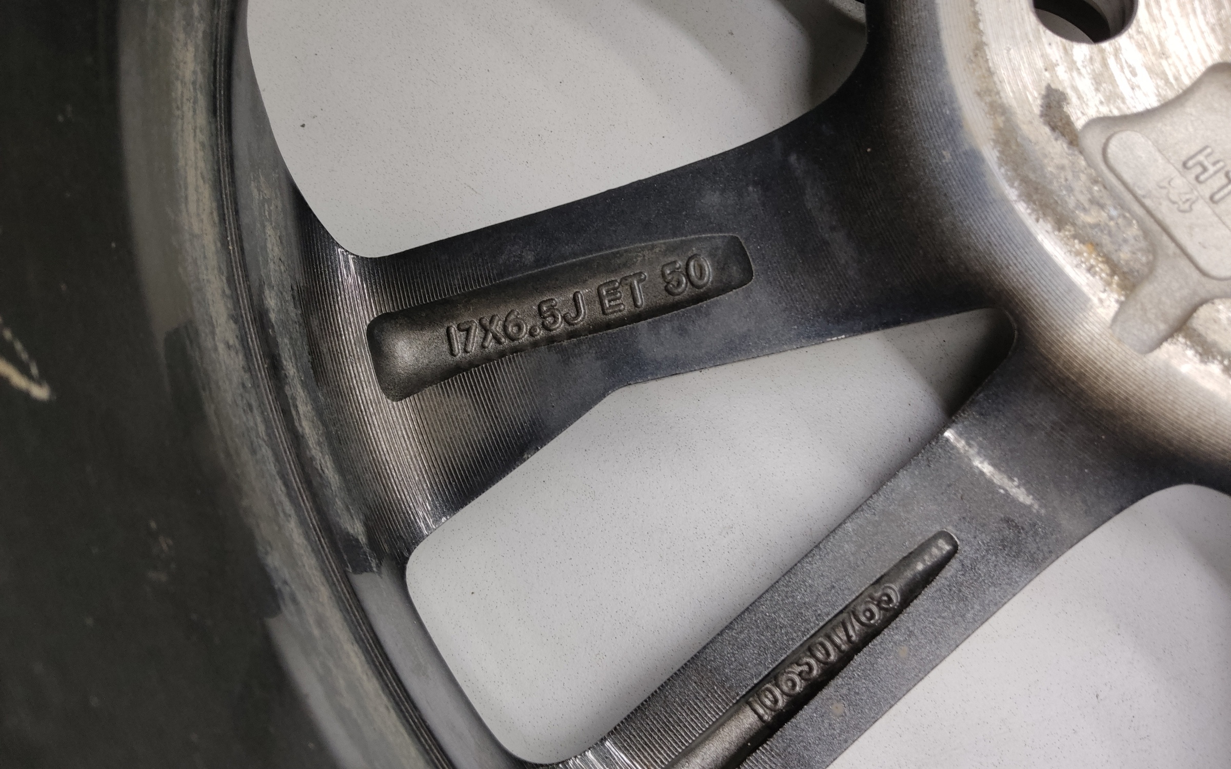 Диск колеса литой Geely Coolray R17