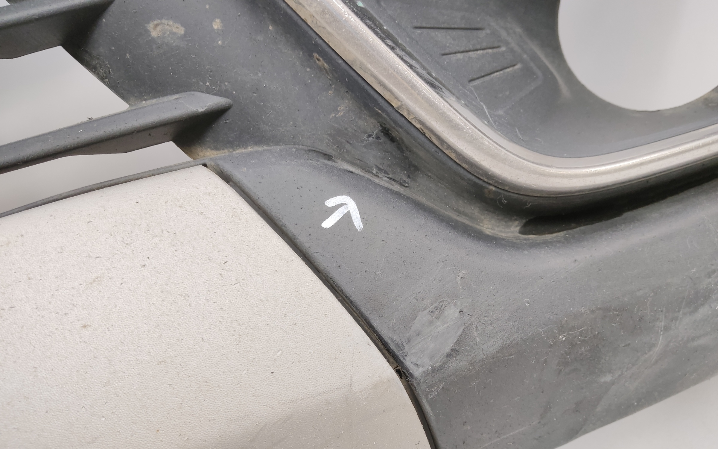 Бампер передний Renault Sandero 2 Stepway Restail