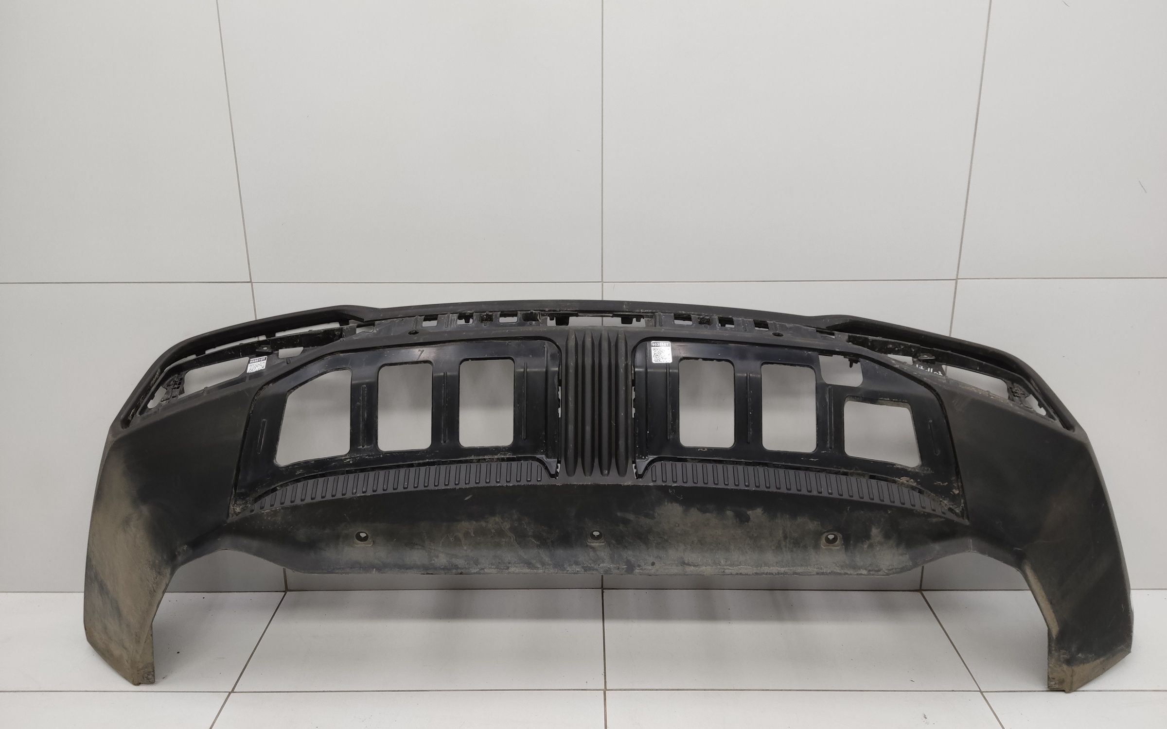 Юбка заднего бампера Geely Atlas 2