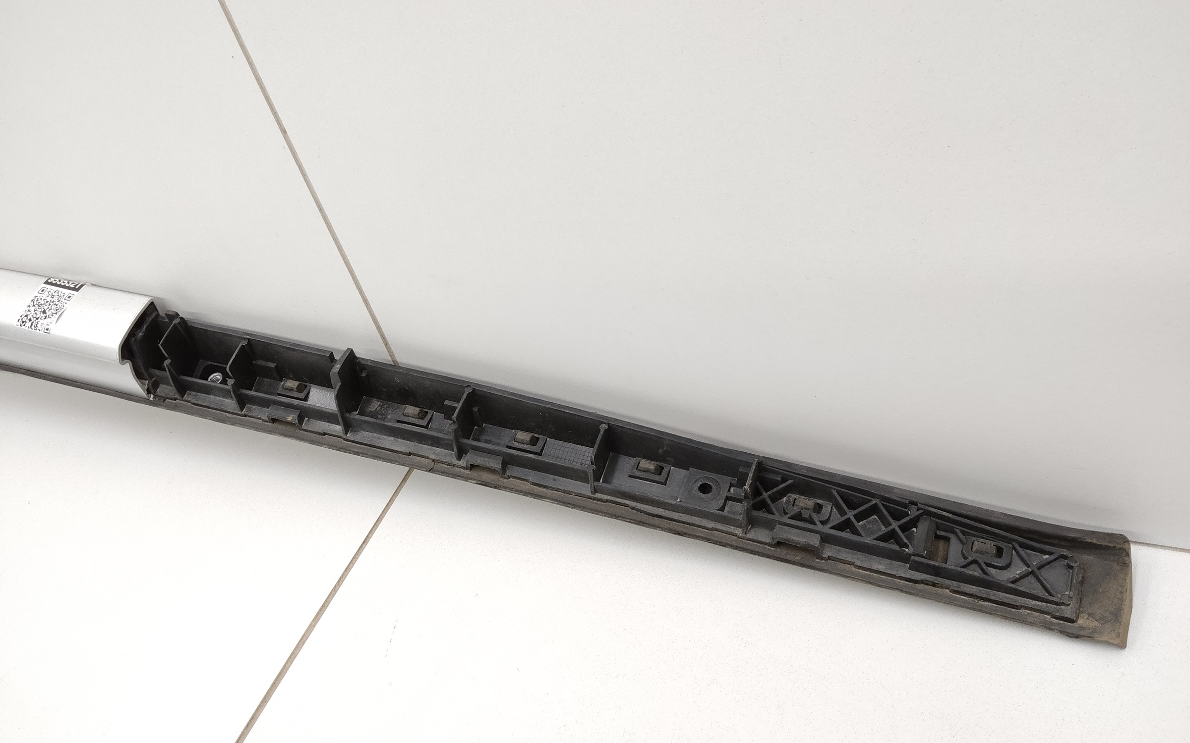 Рейлинг крыши левый Chery Tiggo 7 Pro
