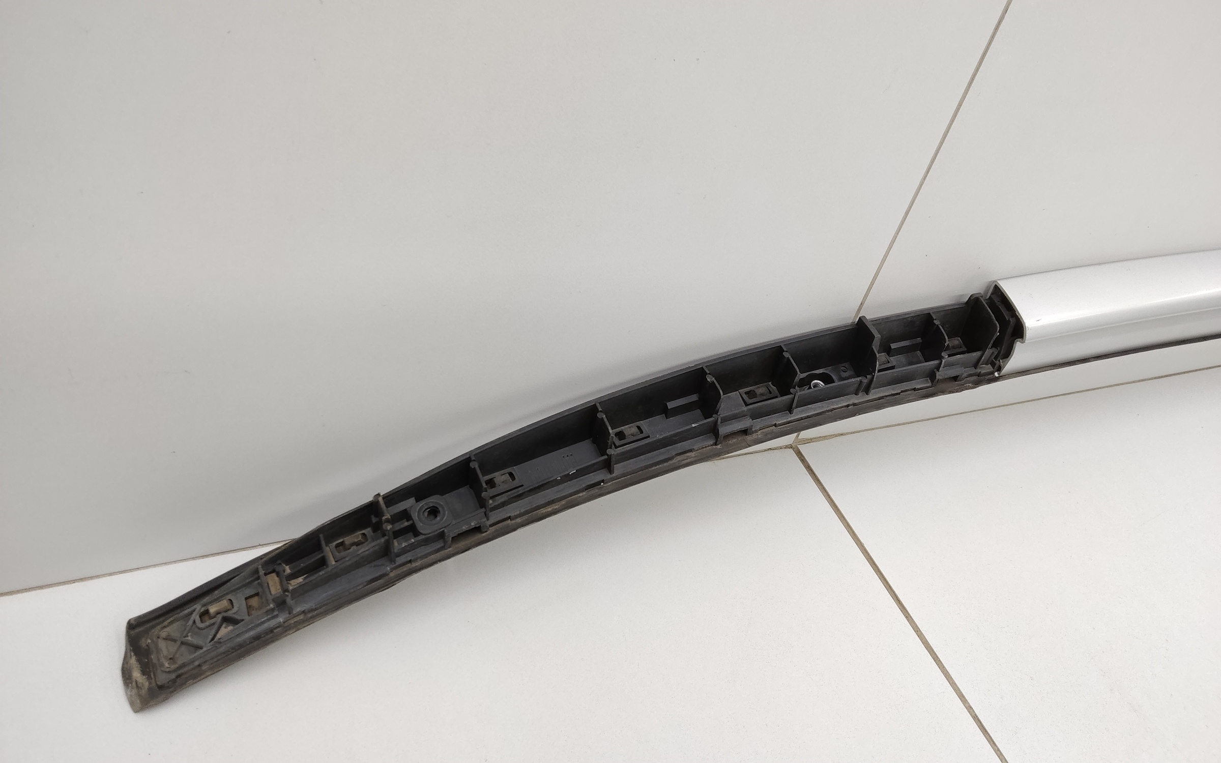 Рейлинг крыши левый Chery Tiggo 7 Pro