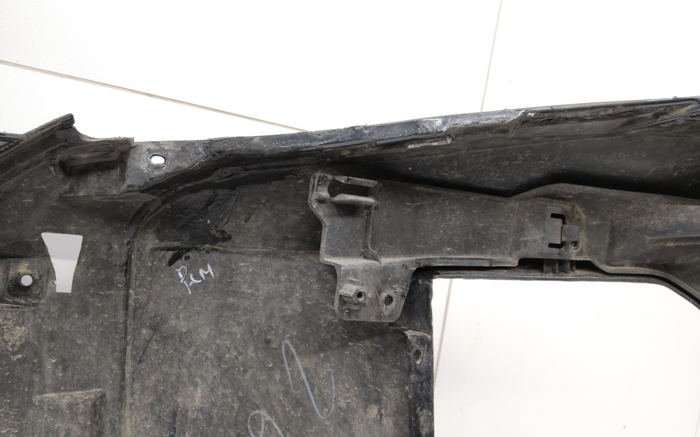 Бампер передний Mitsubishi L200 5 Restail