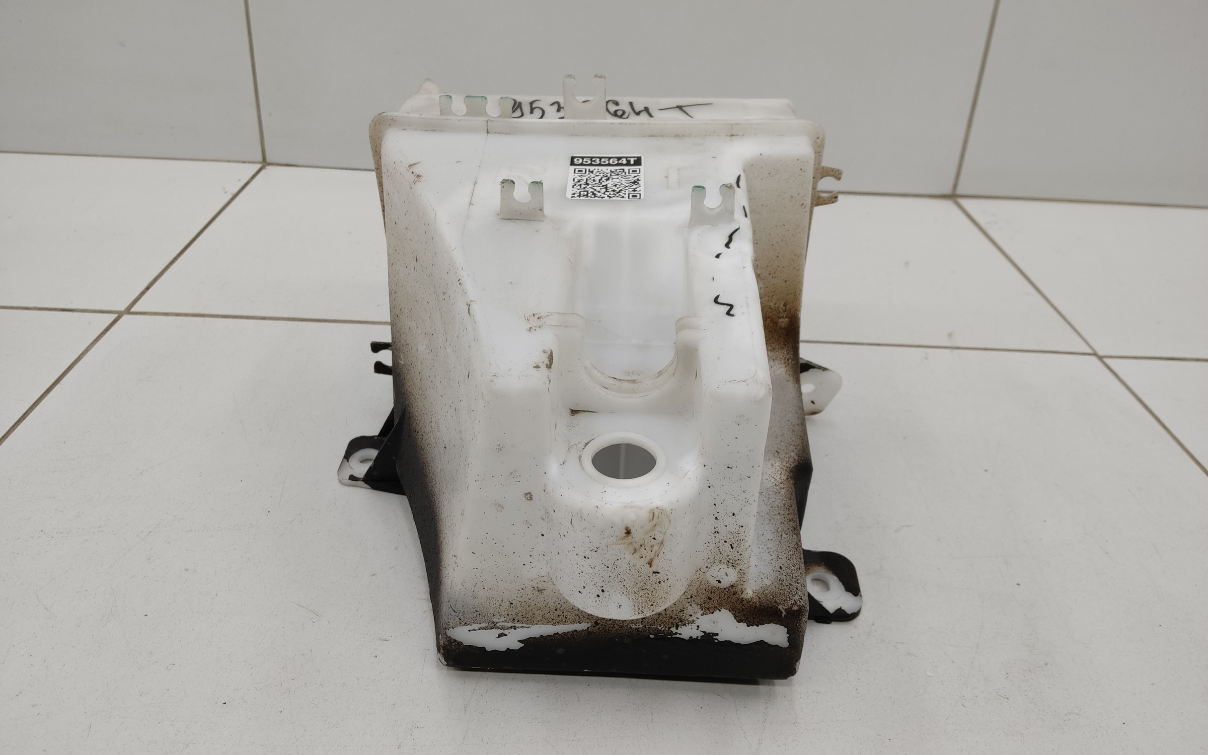 Бачок омывателя Geely Coolray