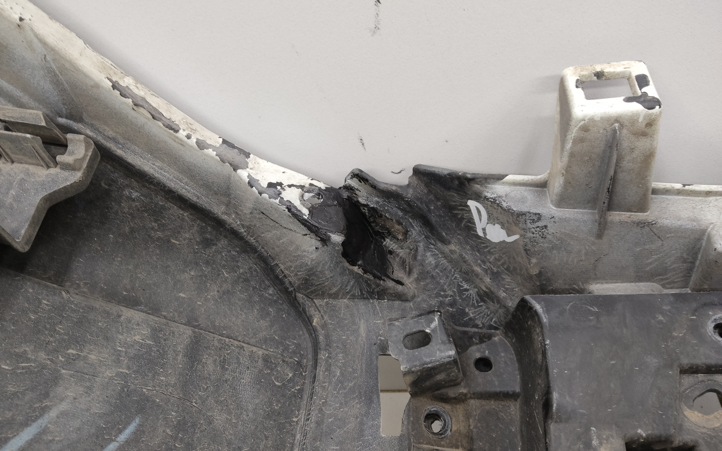 Бампер передний Mitsubishi L200 5 Restail