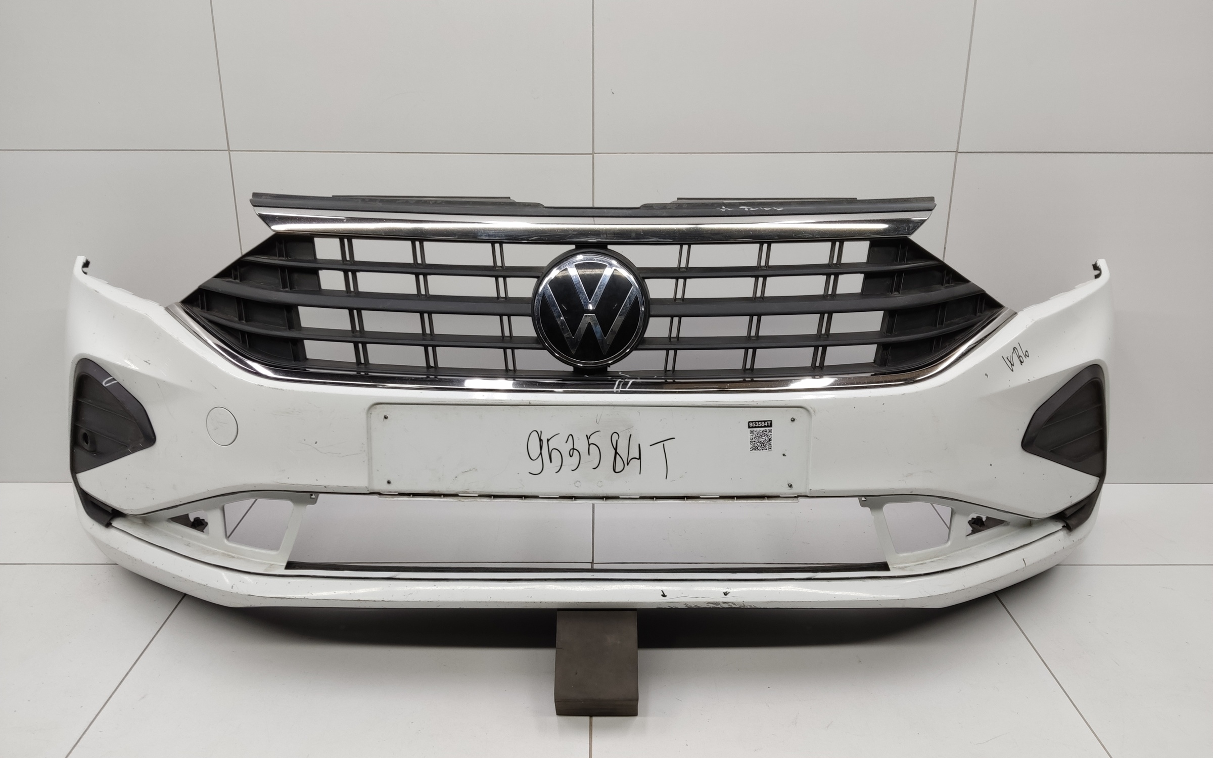 Бампер передний Volkswagen Polo 6 Liftback