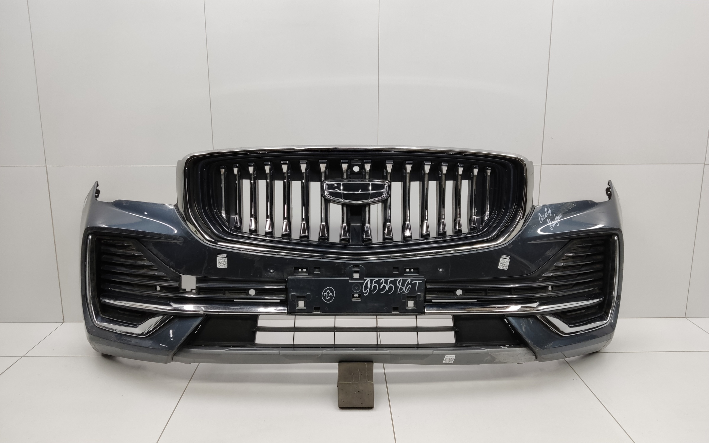 Бампер передний Geely Monjaro