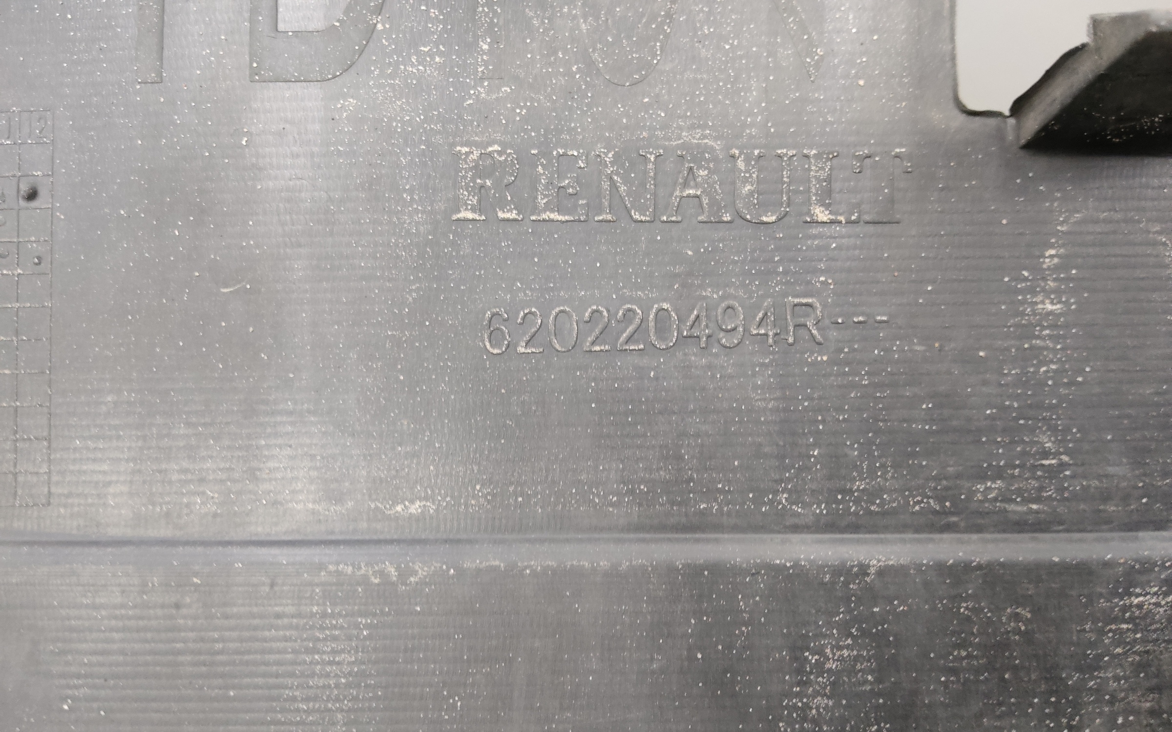 Бампер передний Renault Sandero 2 Stepway Restail
