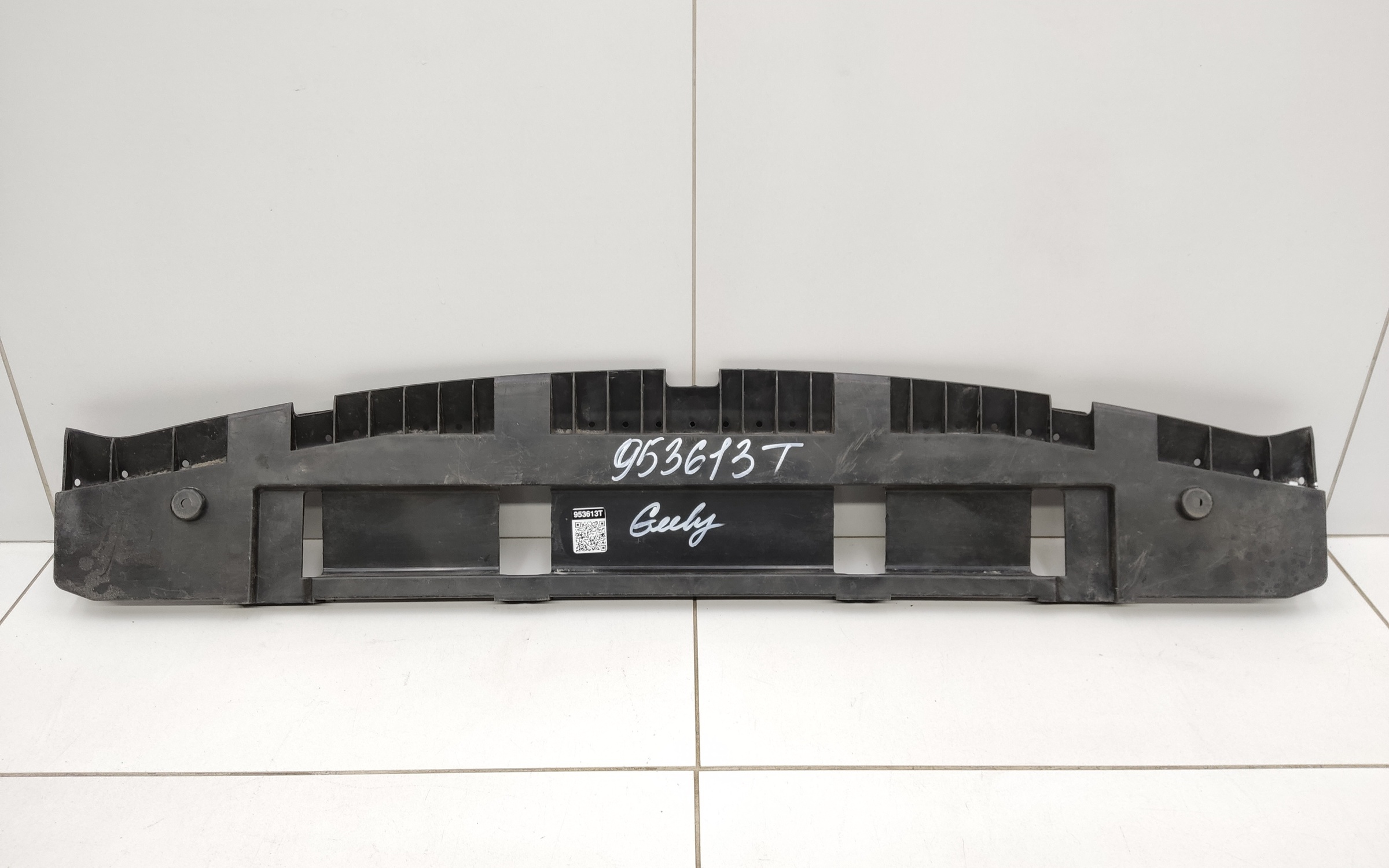 Пыльник переднего бампера Geely Coolray