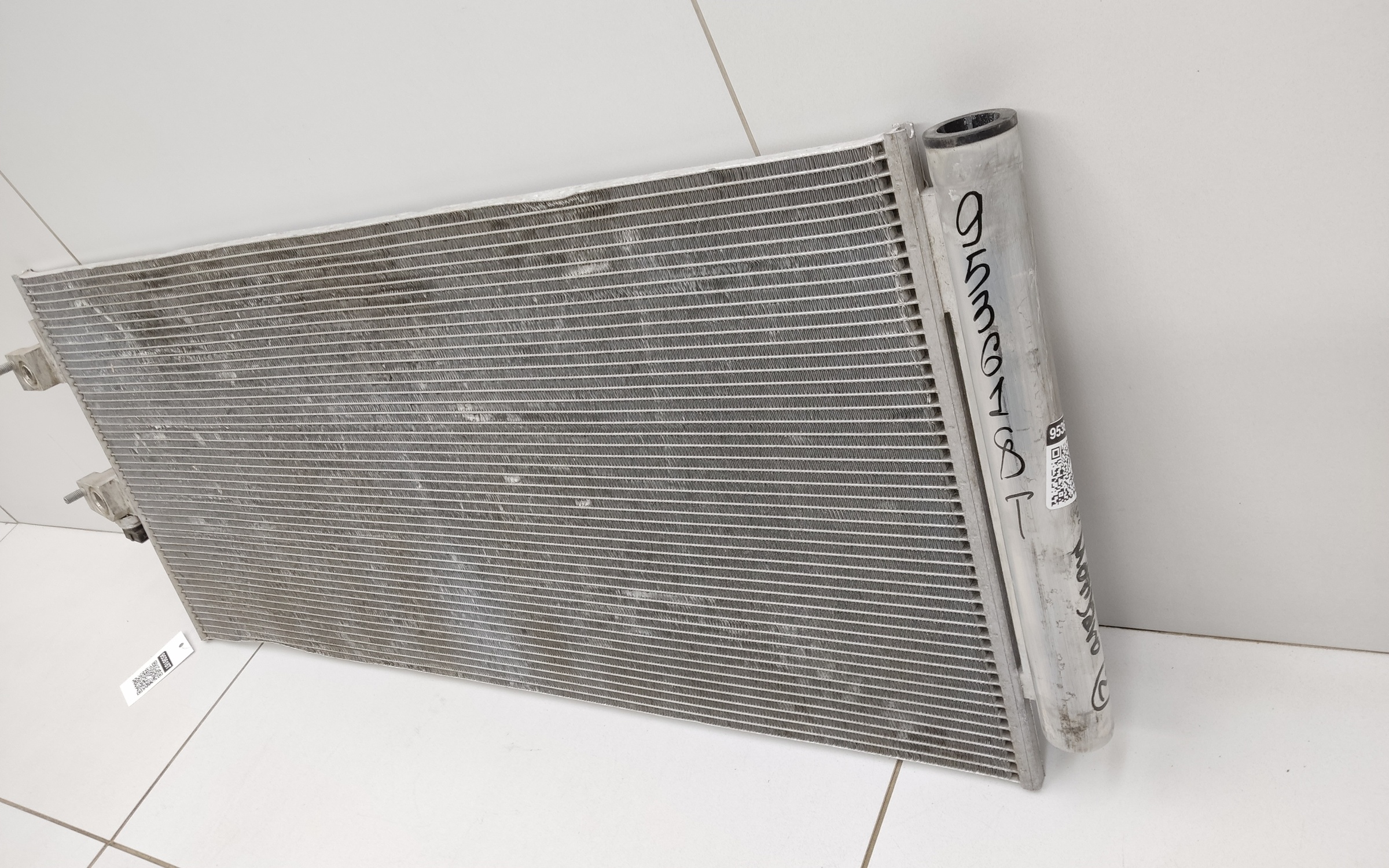 Радиатор кондиционера Geely Monjaro