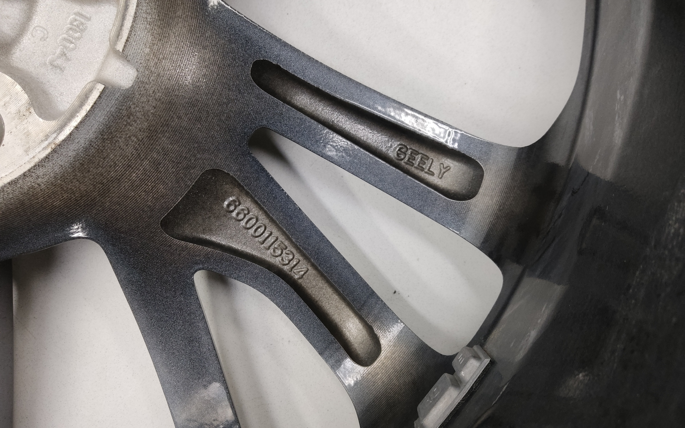 Диск колеса литой Geely Coolray R18