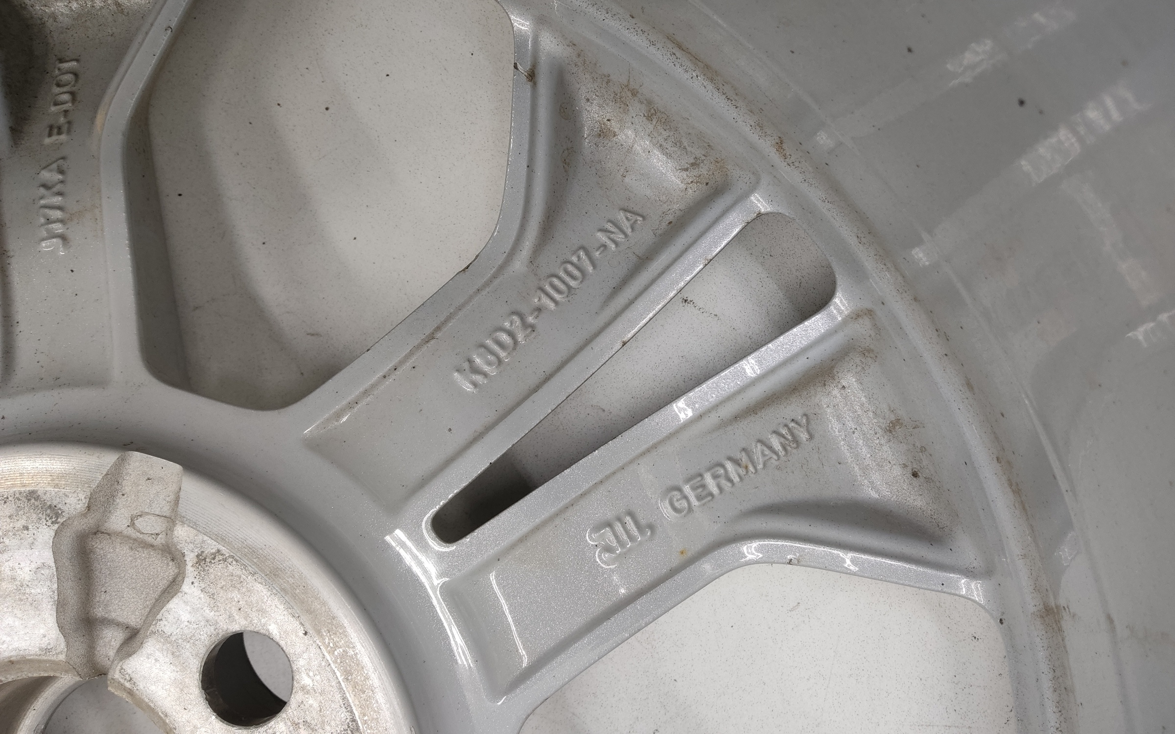 Диск колеса литой Land Rover Discovery Sport R18