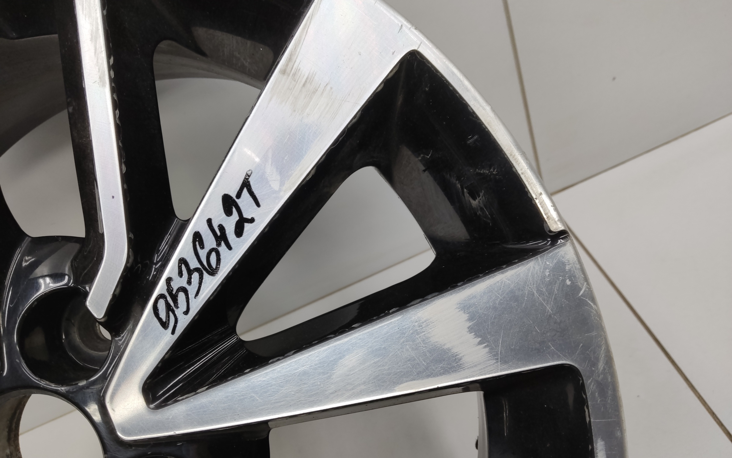 Диск колеса литой Lada Granta Restail R15