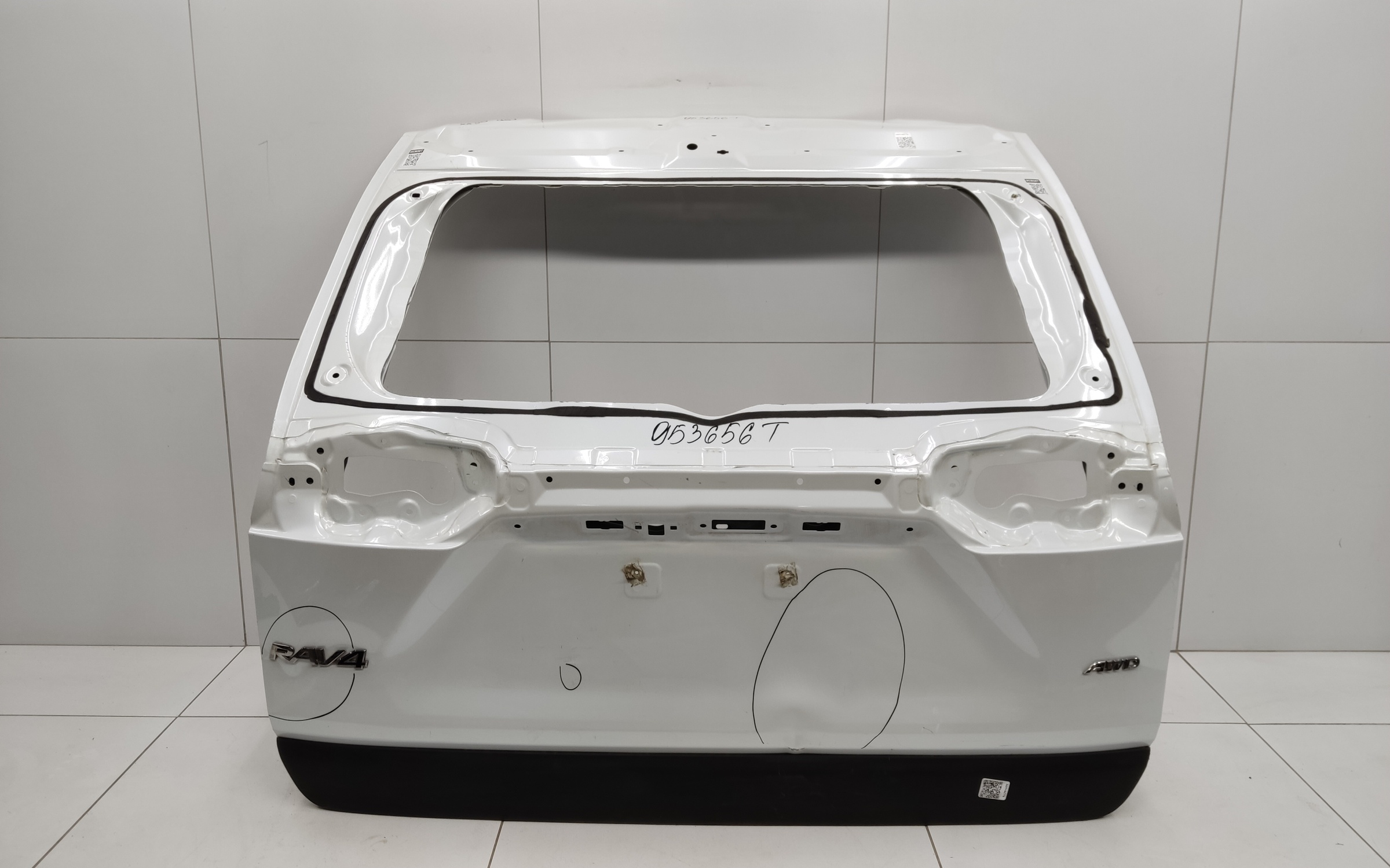 Крышка багажника Toyota RAV4 XA50