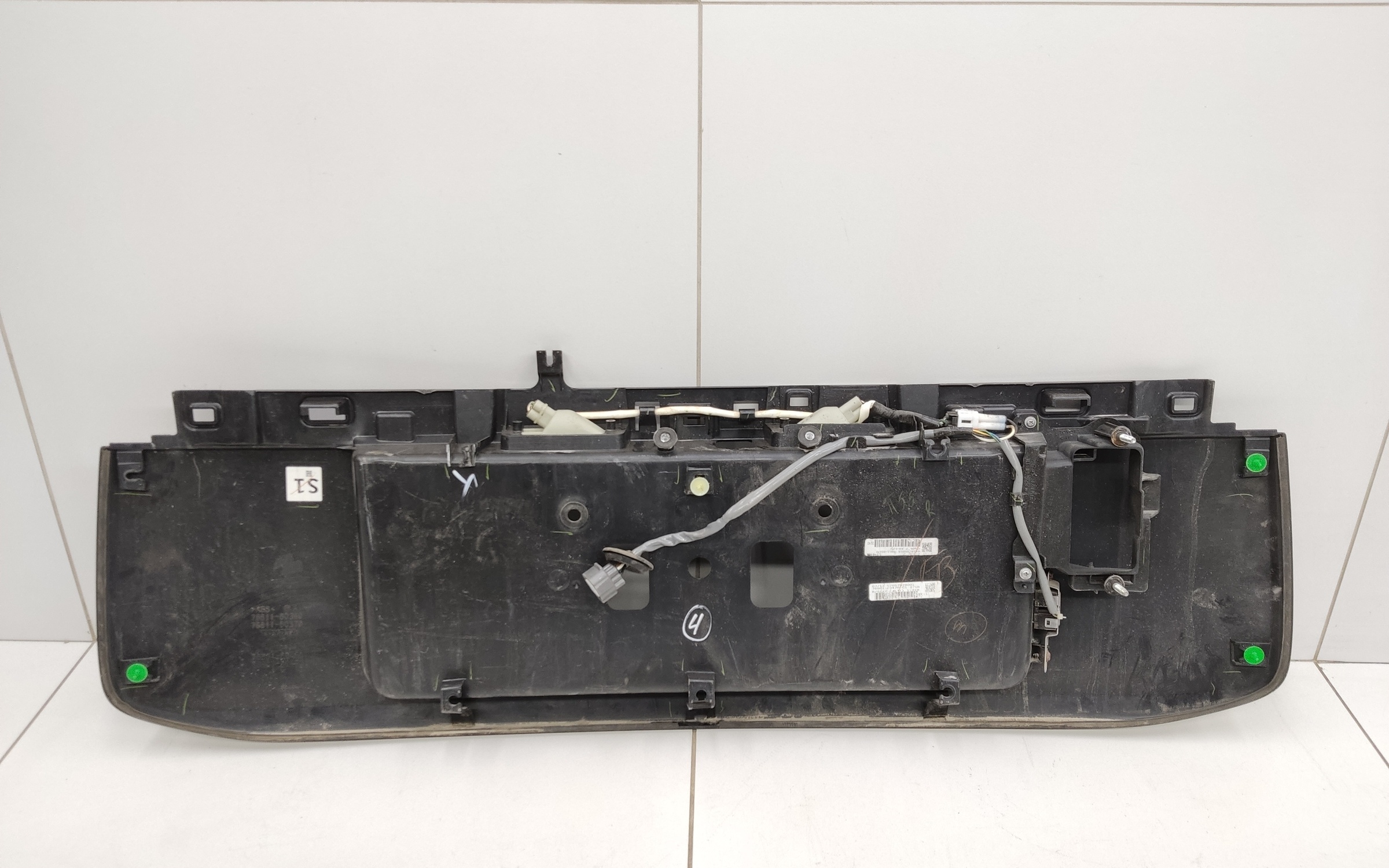 Накладка крышки багажника Toyota Land Cruiser Prado 150 Restail 2