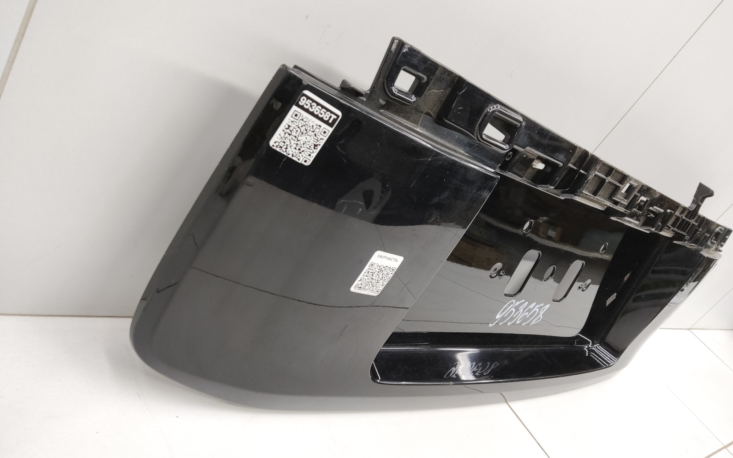 Накладка крышки багажника Toyota Land Cruiser Prado 150 Restail 2