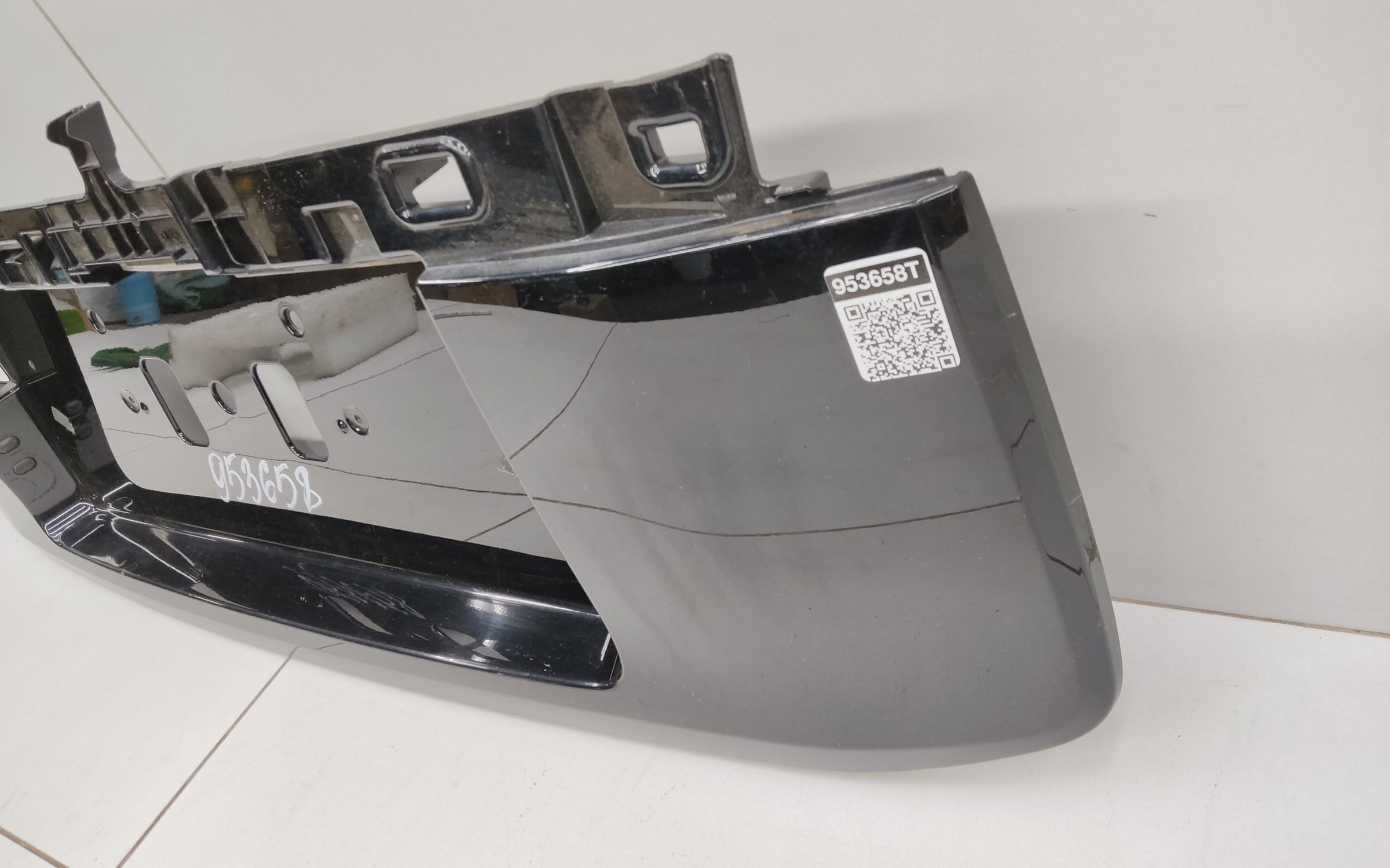 Накладка крышки багажника Toyota Land Cruiser Prado 150 Restail 2
