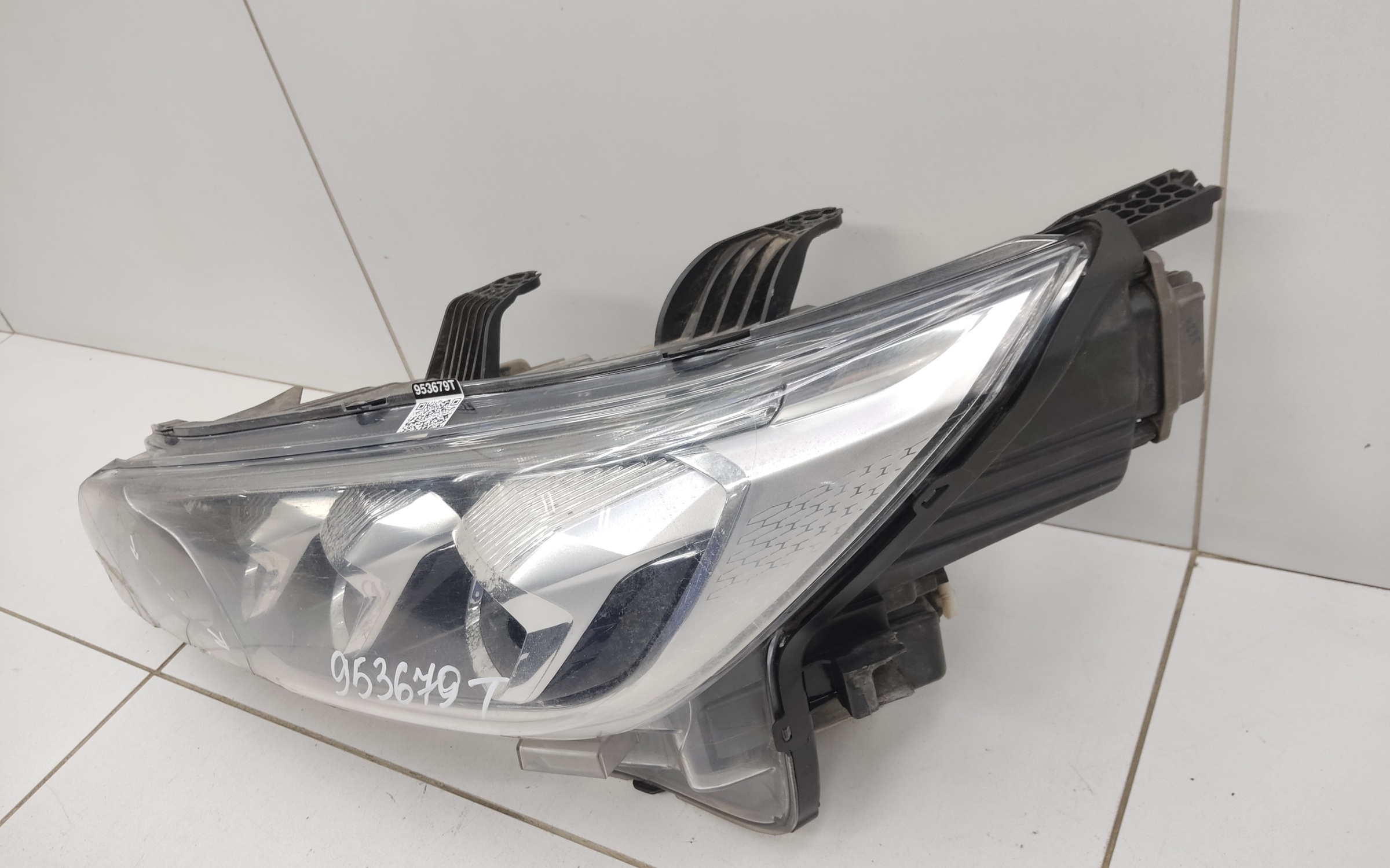 Фара передняя левая GAC GS5 LED