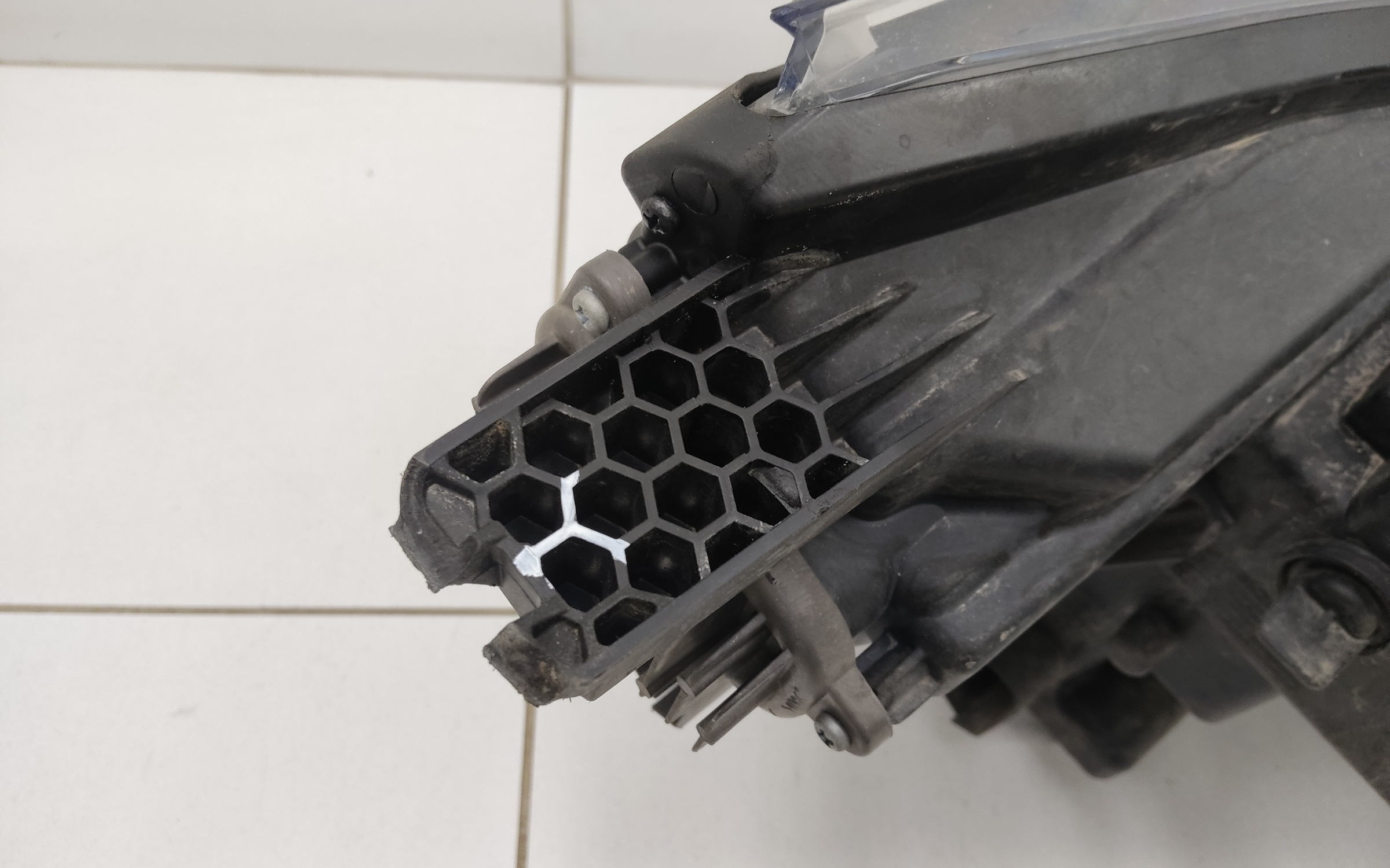 Фара передняя левая GAC GS5 LED