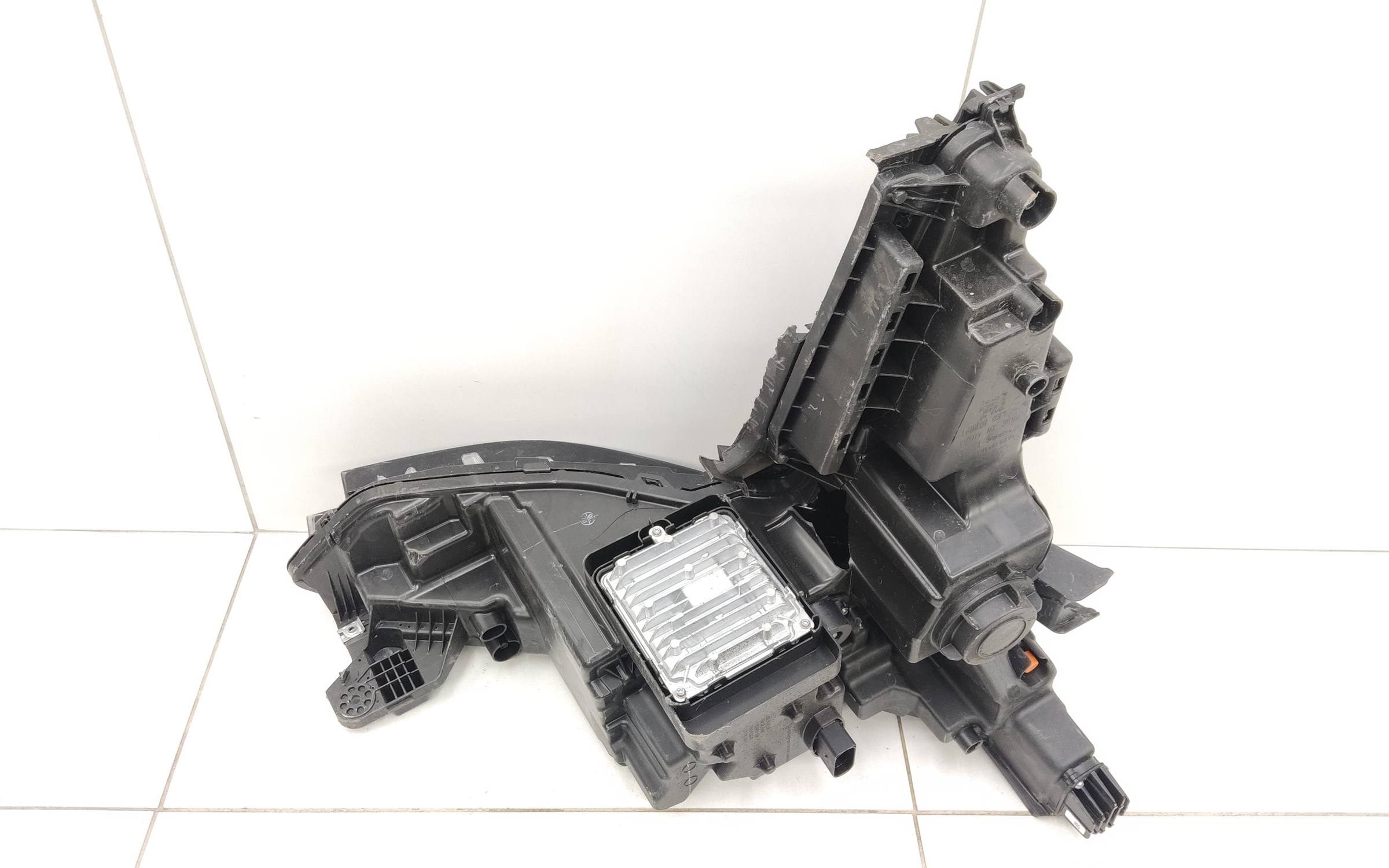 Фара передняя левая Geely Atlas 2 LED