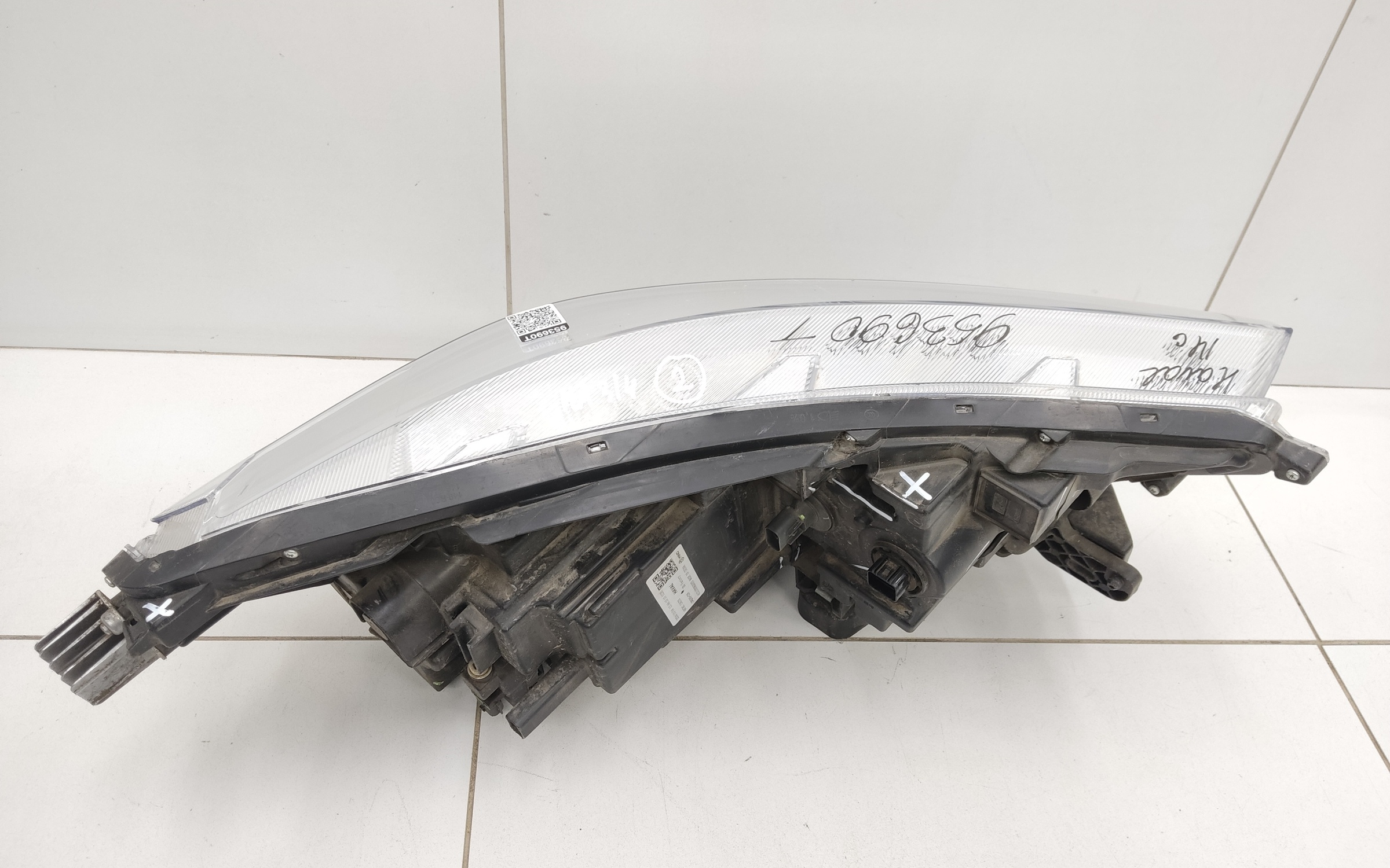 Фара передняя левая Haval M6 2 LED