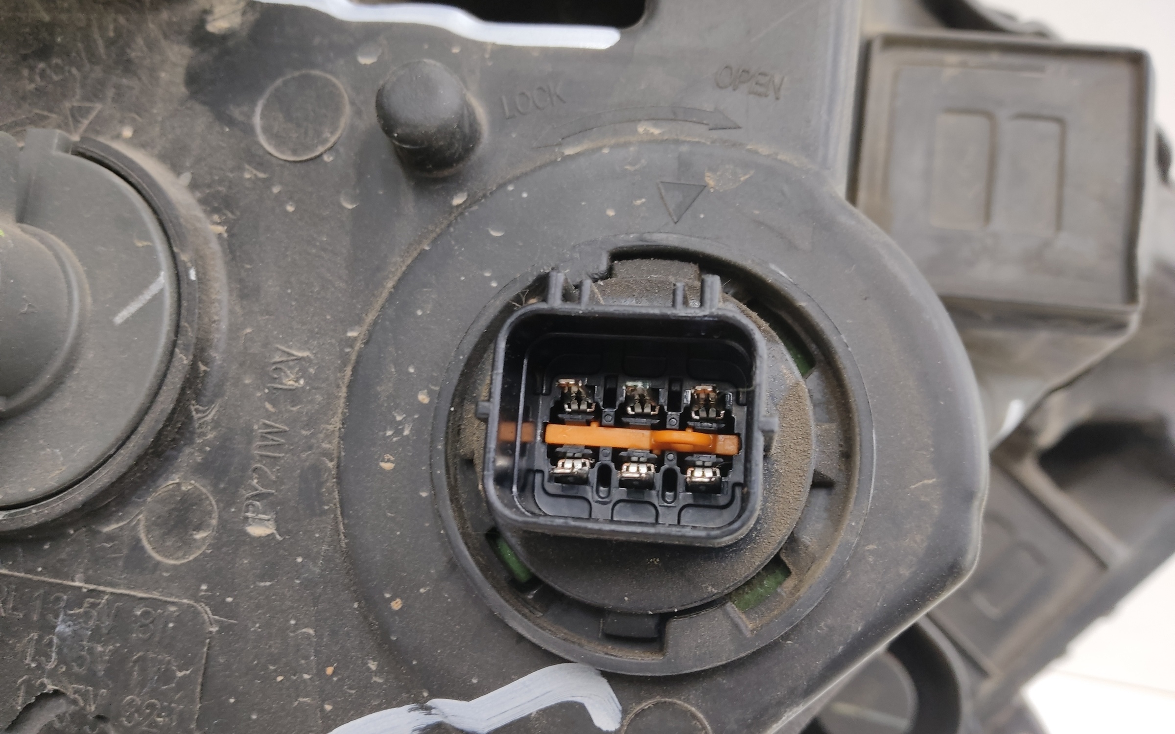 Фара передняя левая Haval M6 2 LED