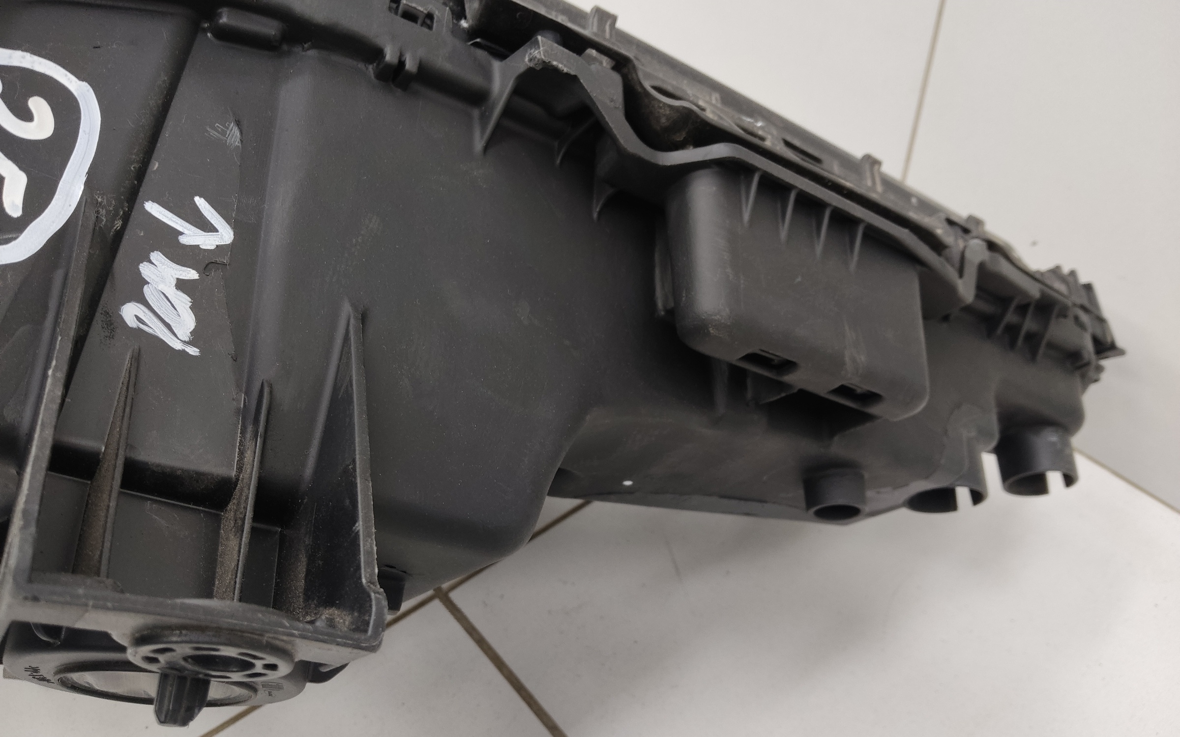 Фара передняя правая Geely Atlas 2 LED