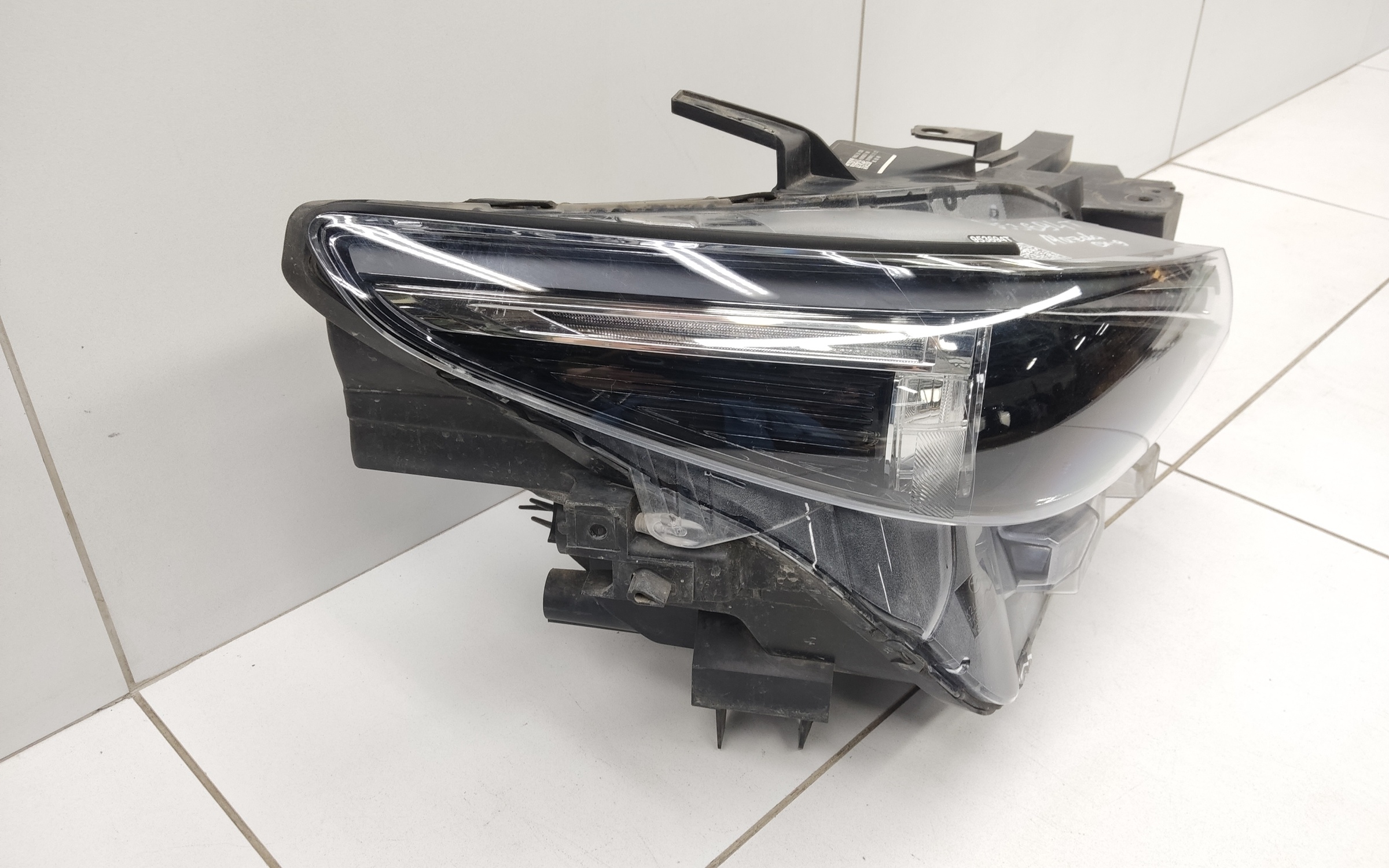 Фара передняя правая Mazda CX-9 2 LED