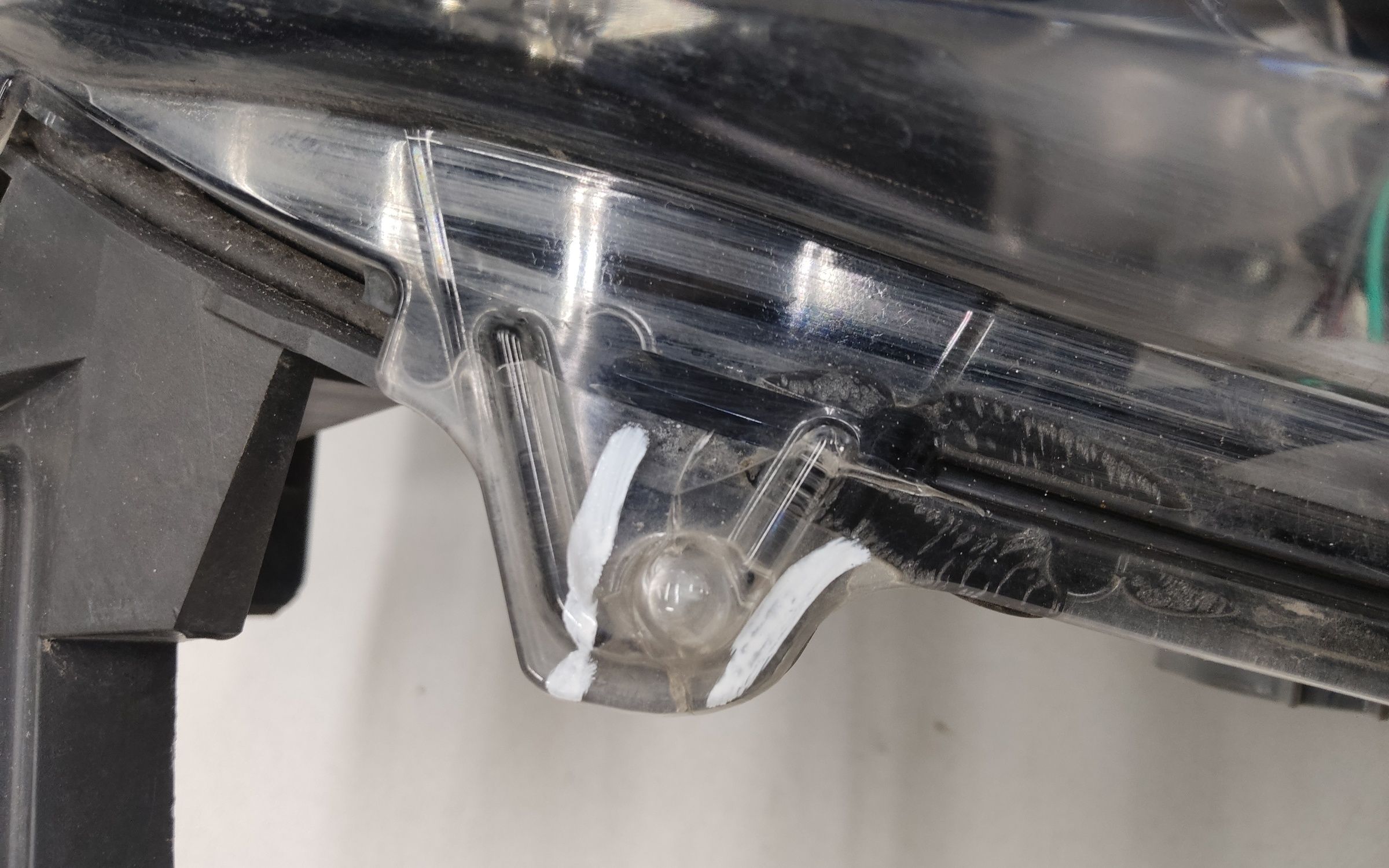 Фара передняя левая Mazda CX-5 2 LED