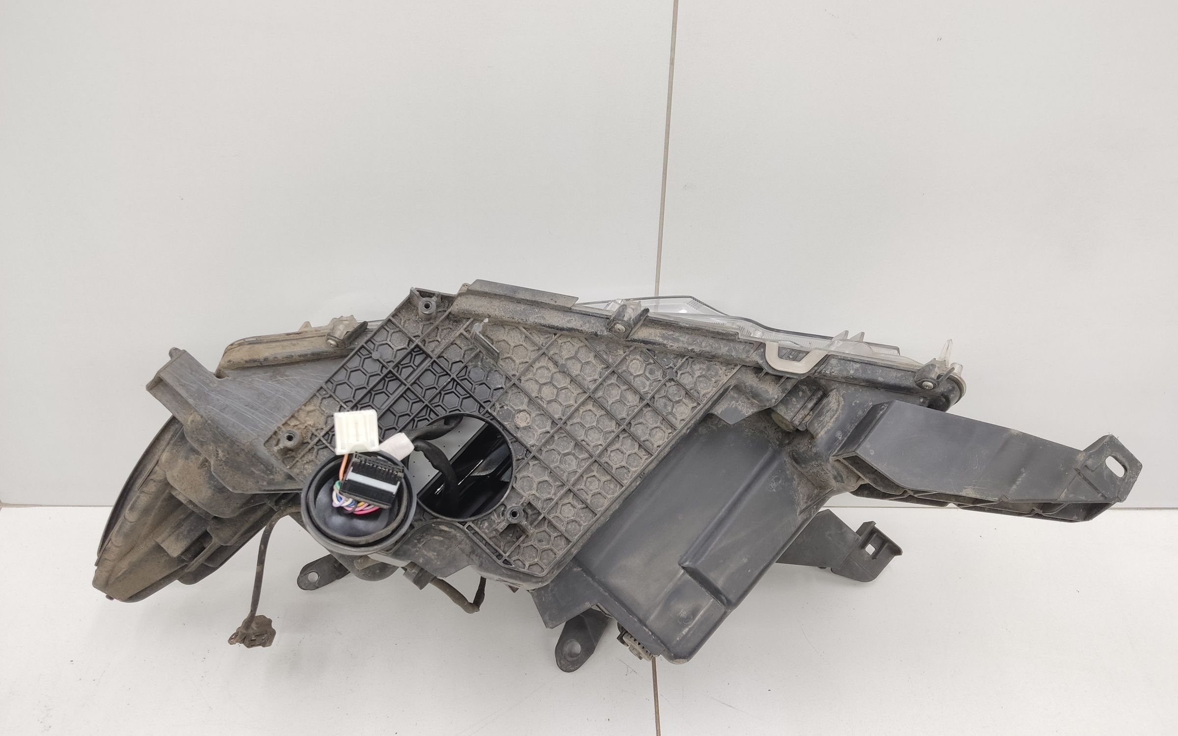Фара передняя правая Toyota Land Cruiser Prado 150 Restail 2 LED