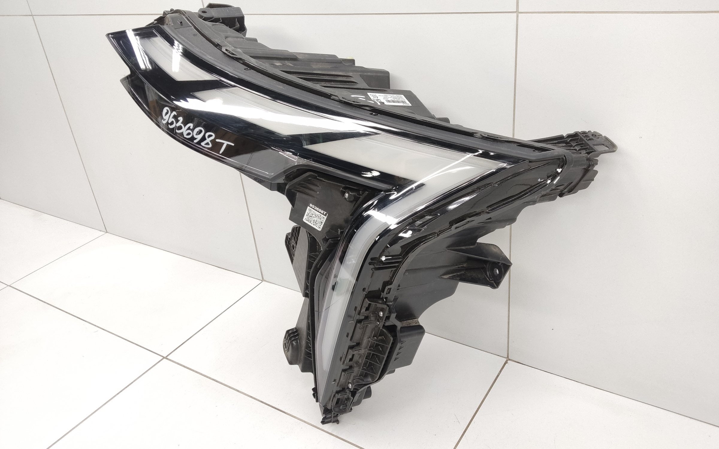 Фара передняя левая Geely Atlas 2 LED