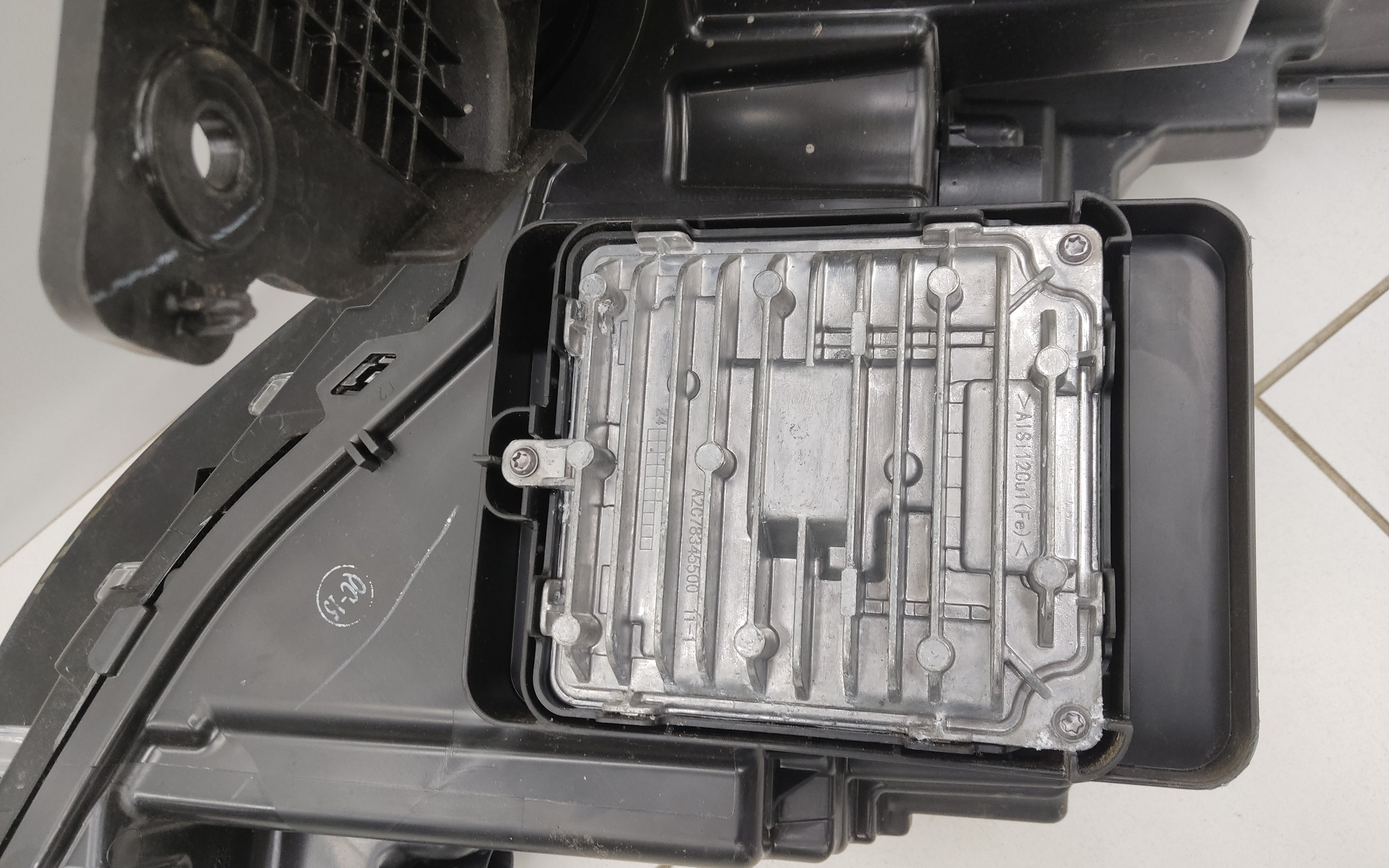 Фара передняя левая Geely Atlas 2 LED