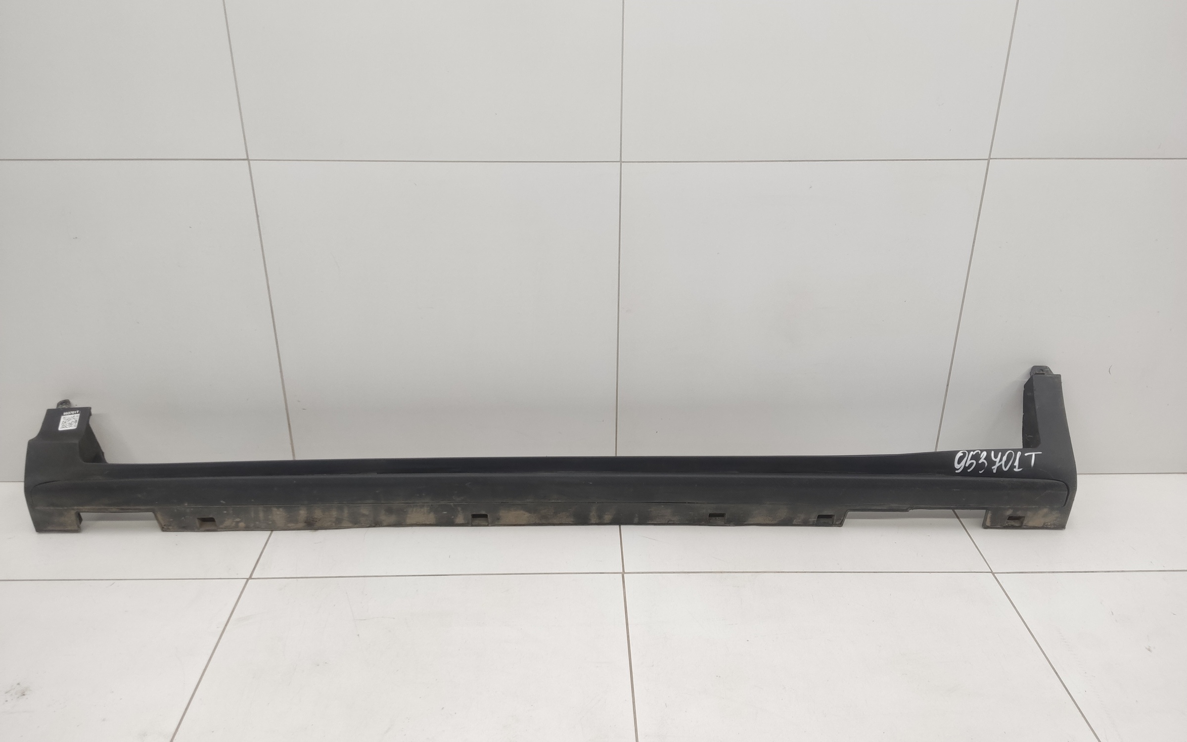 Накладка порога левого Geely Coolray