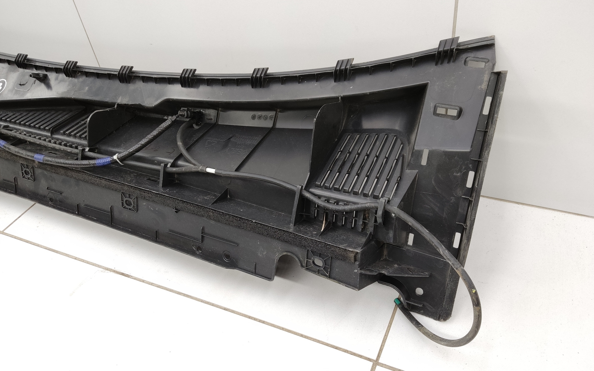 Жабо Geely Monjaro