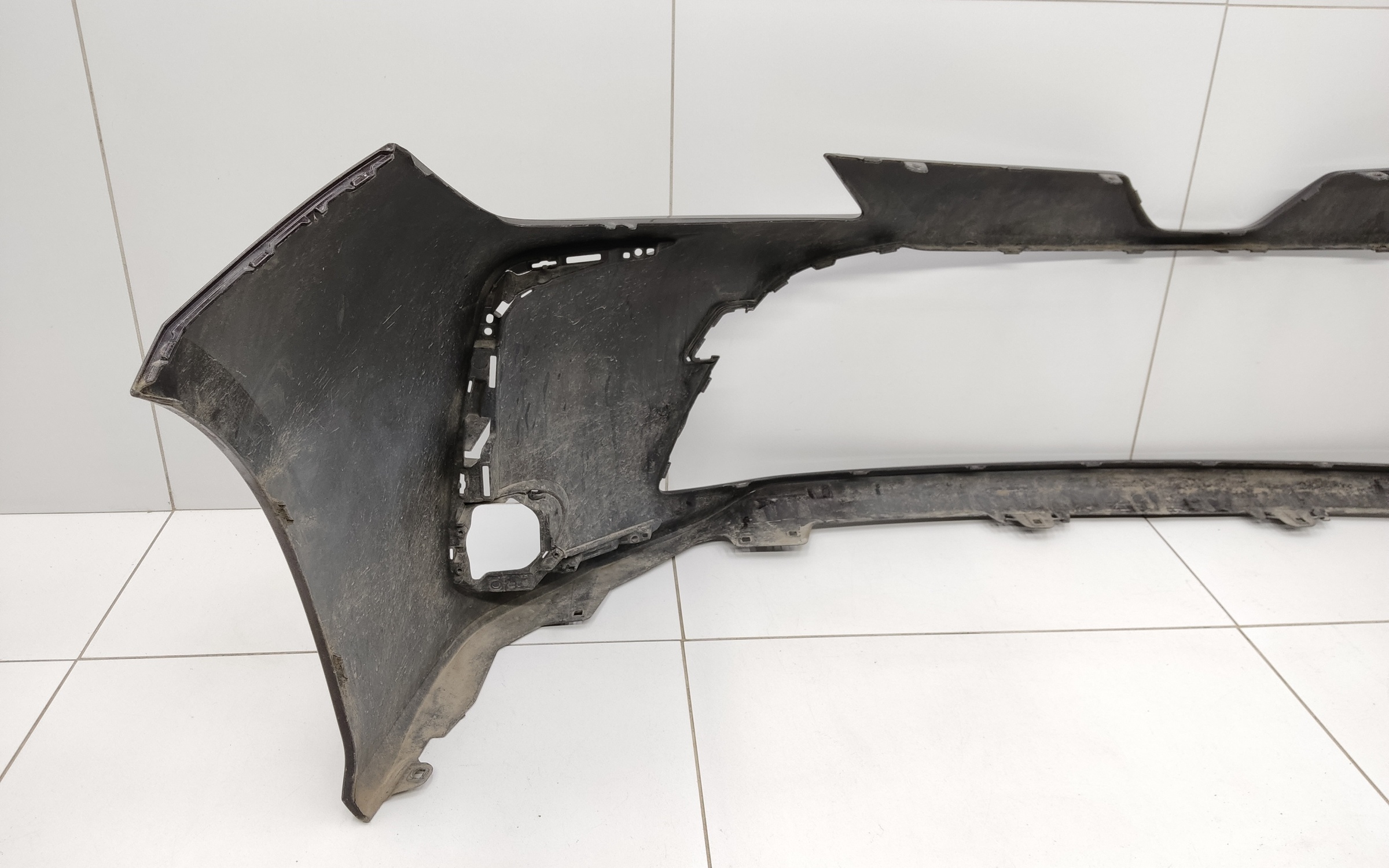Бампер передний Toyota Corolla E210