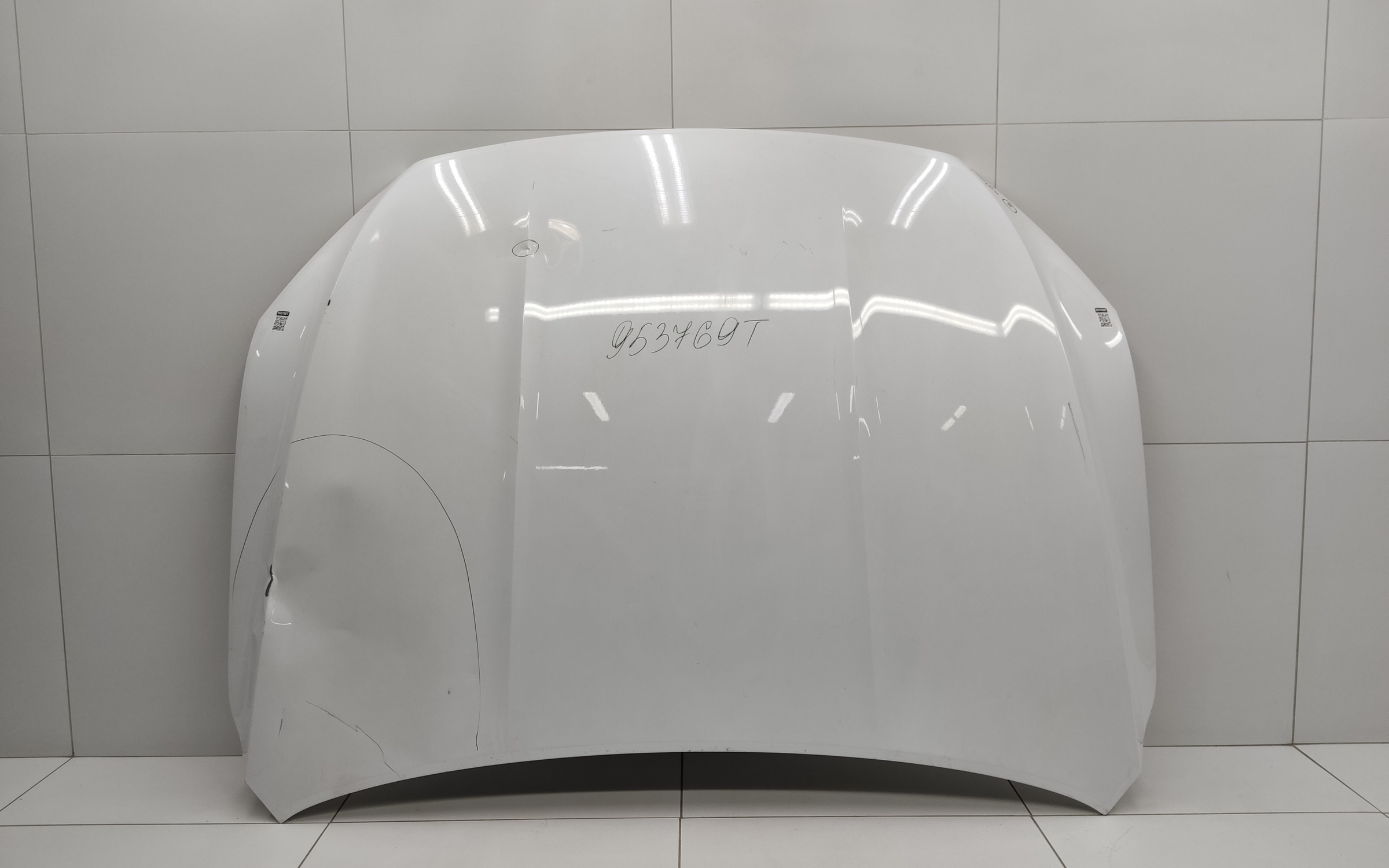 Капот Geely Monjaro
