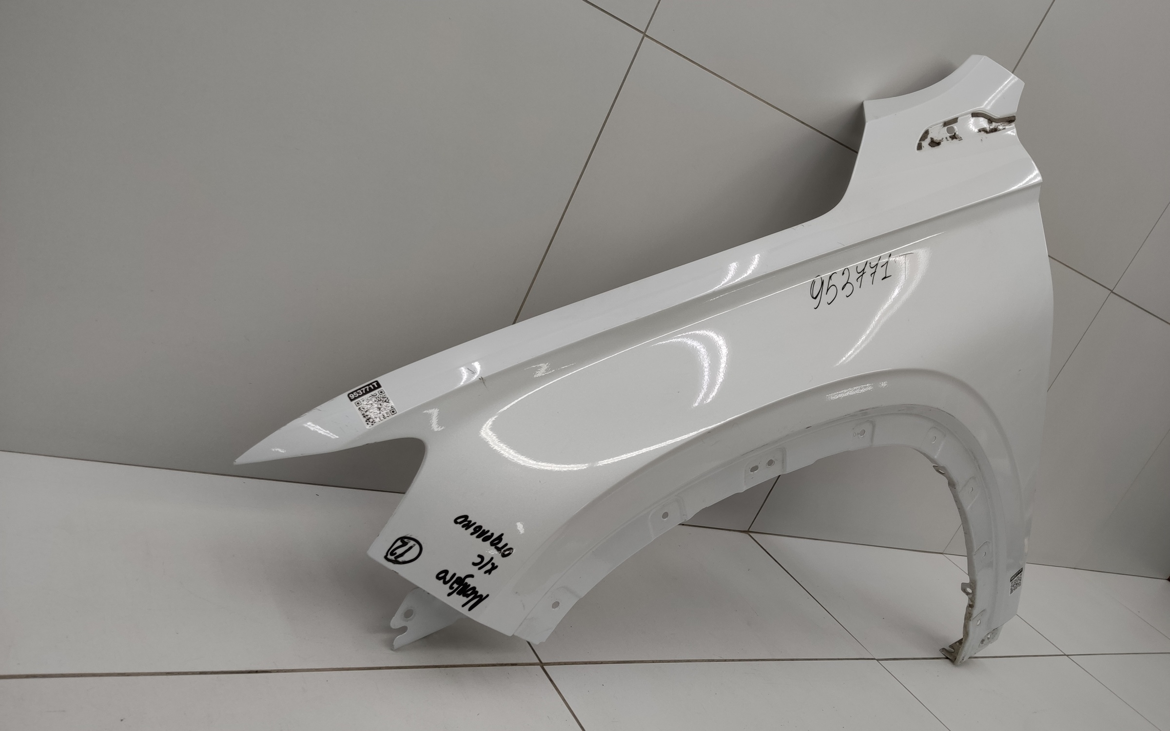 Крыло переднее левое Geely Monjaro