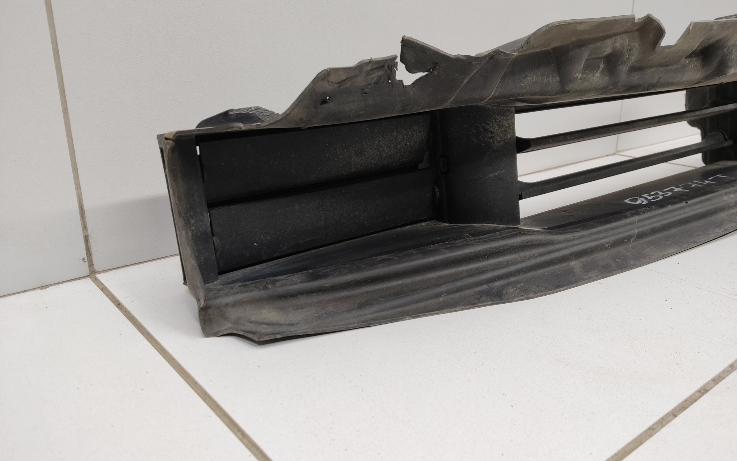 Воздуховод радиатора нижний BMW X7 G07