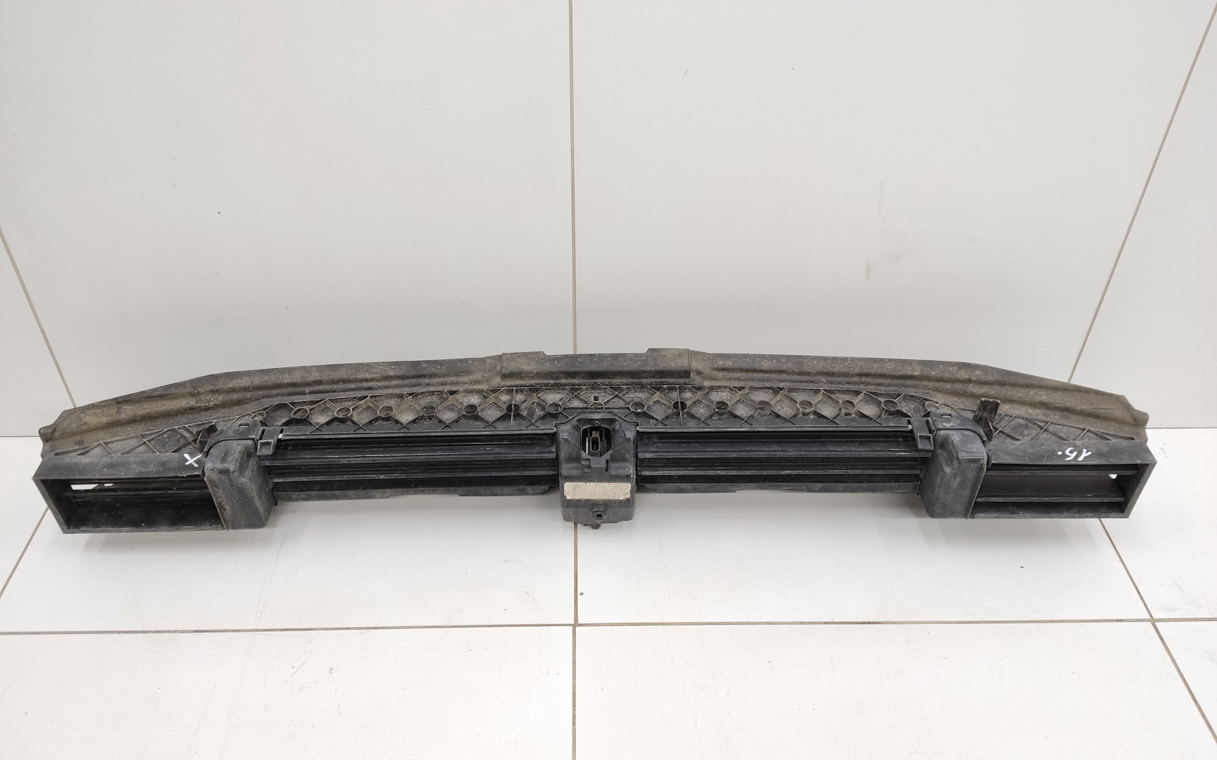 Воздуховод радиатора нижний BMW X7 G07