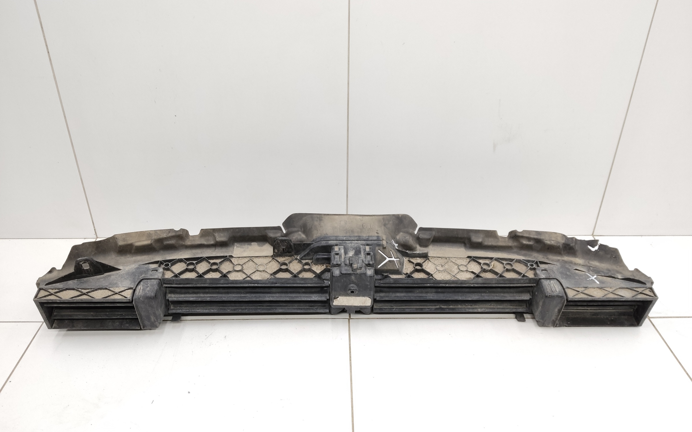 Воздуховод радиатора нижний BMW X7 G07