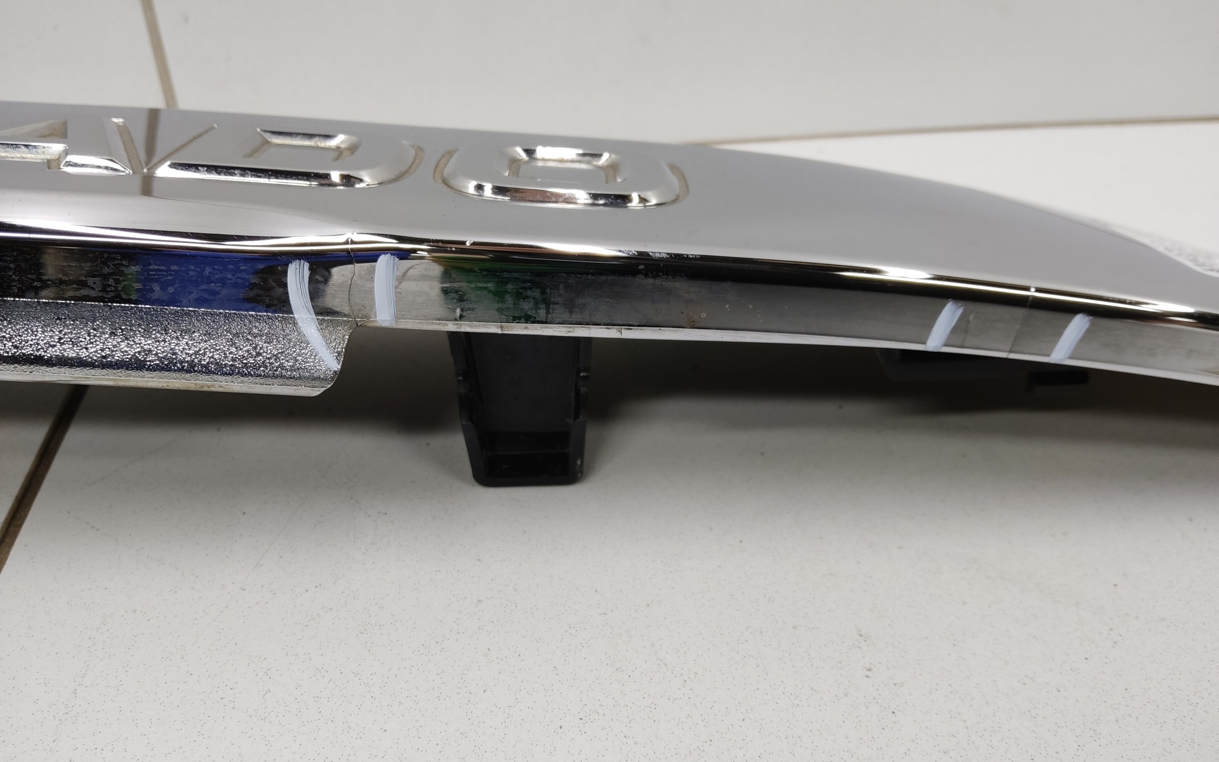 Накладка хром крышки багажника Toyota Land Cruiser Prado 150 Restail 2