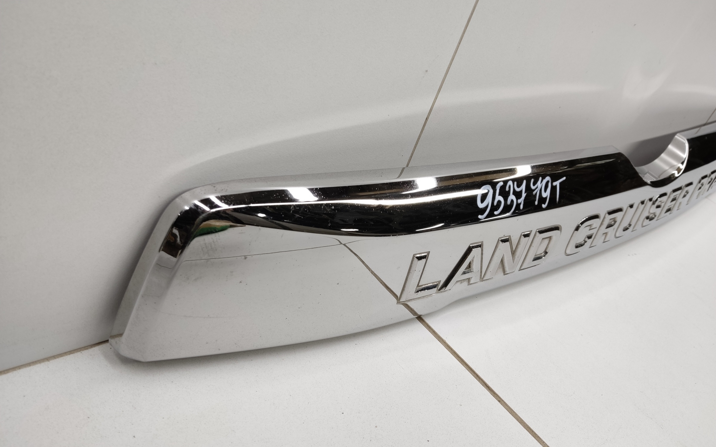 Накладка хром крышки багажника Toyota Land Cruiser Prado 150 Restail 2