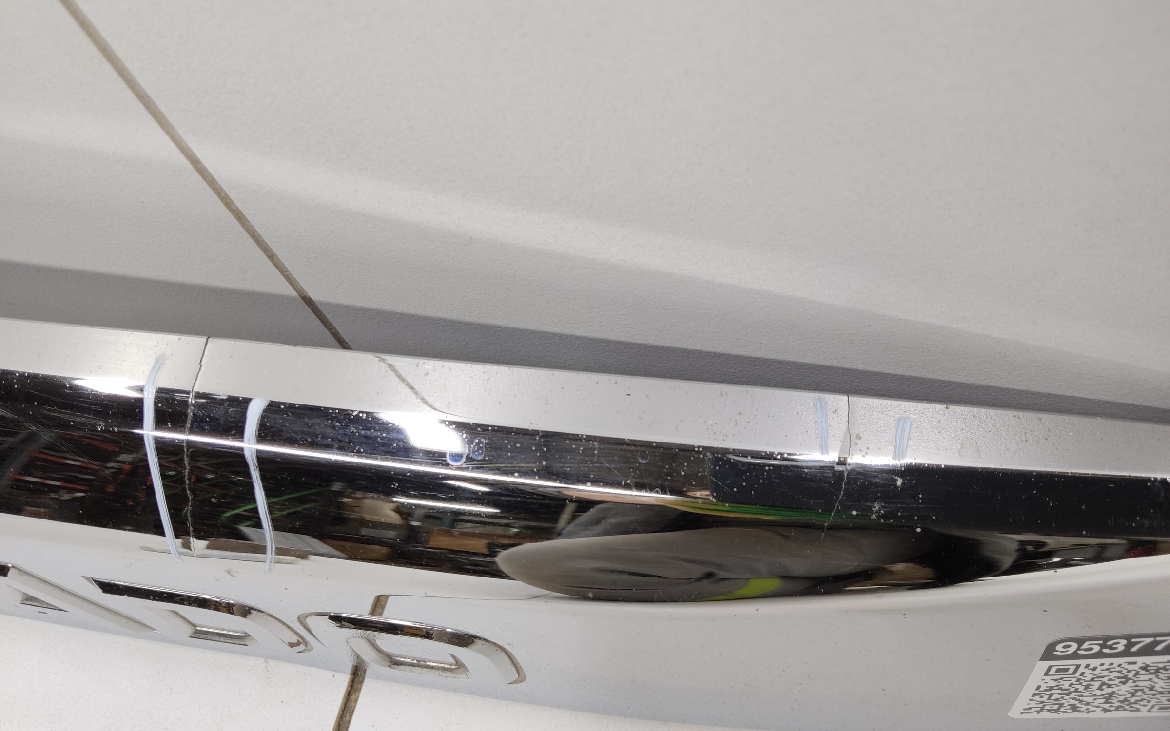 Накладка хром крышки багажника Toyota Land Cruiser Prado 150 Restail 2