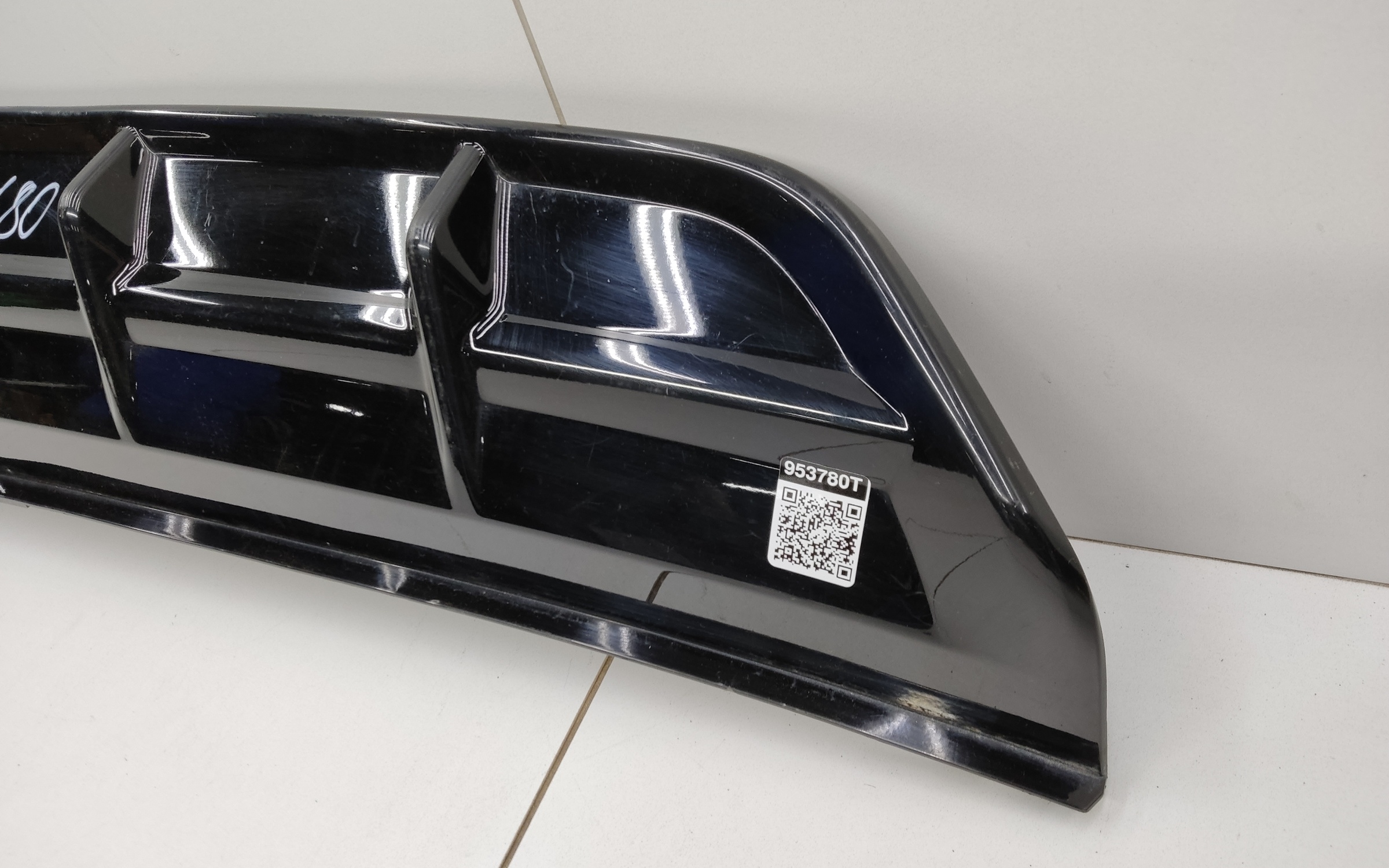 Накладка юбки заднего бампера Geely Tugella Restail